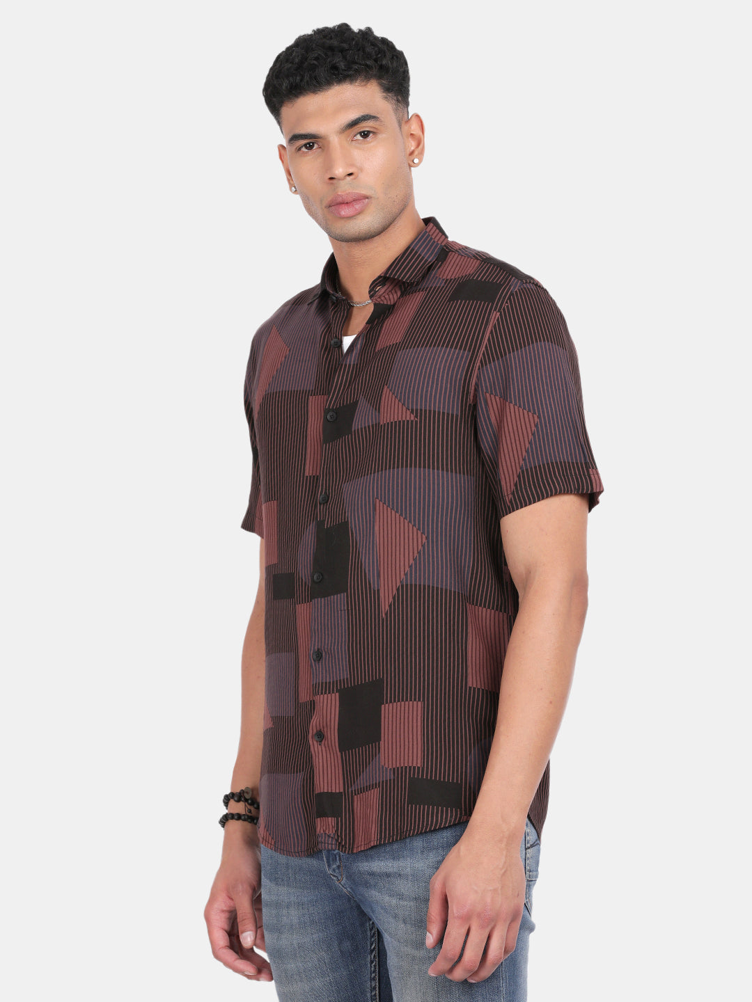 Men Maroon Slim Fit Spread Collar Half Sleeve Casual Shirt