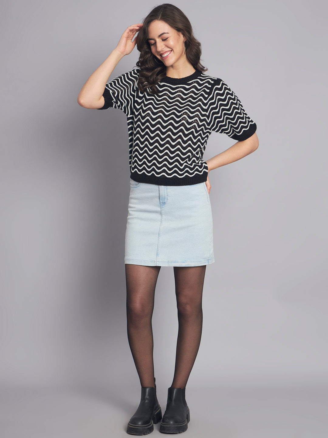 Women Black Stripe Mesh Top