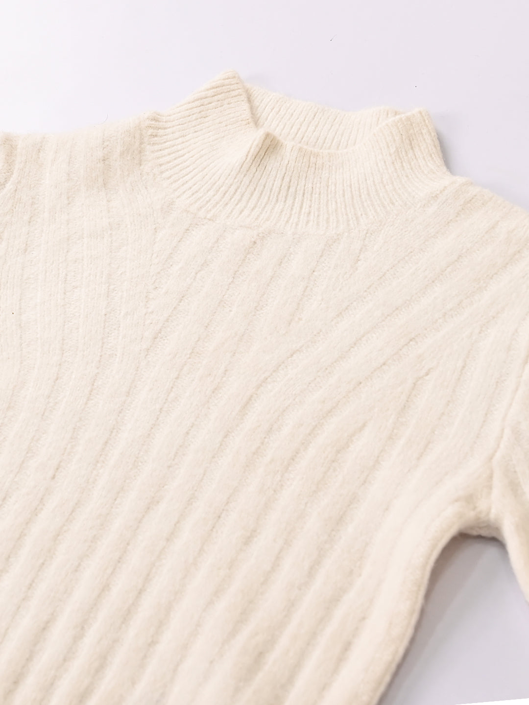 Women White Cropped Turtleneck Sweater