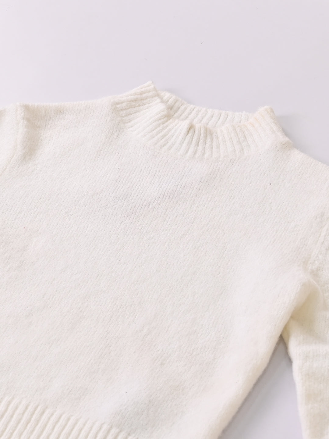 Women White Cropped Turtleneck Sweater