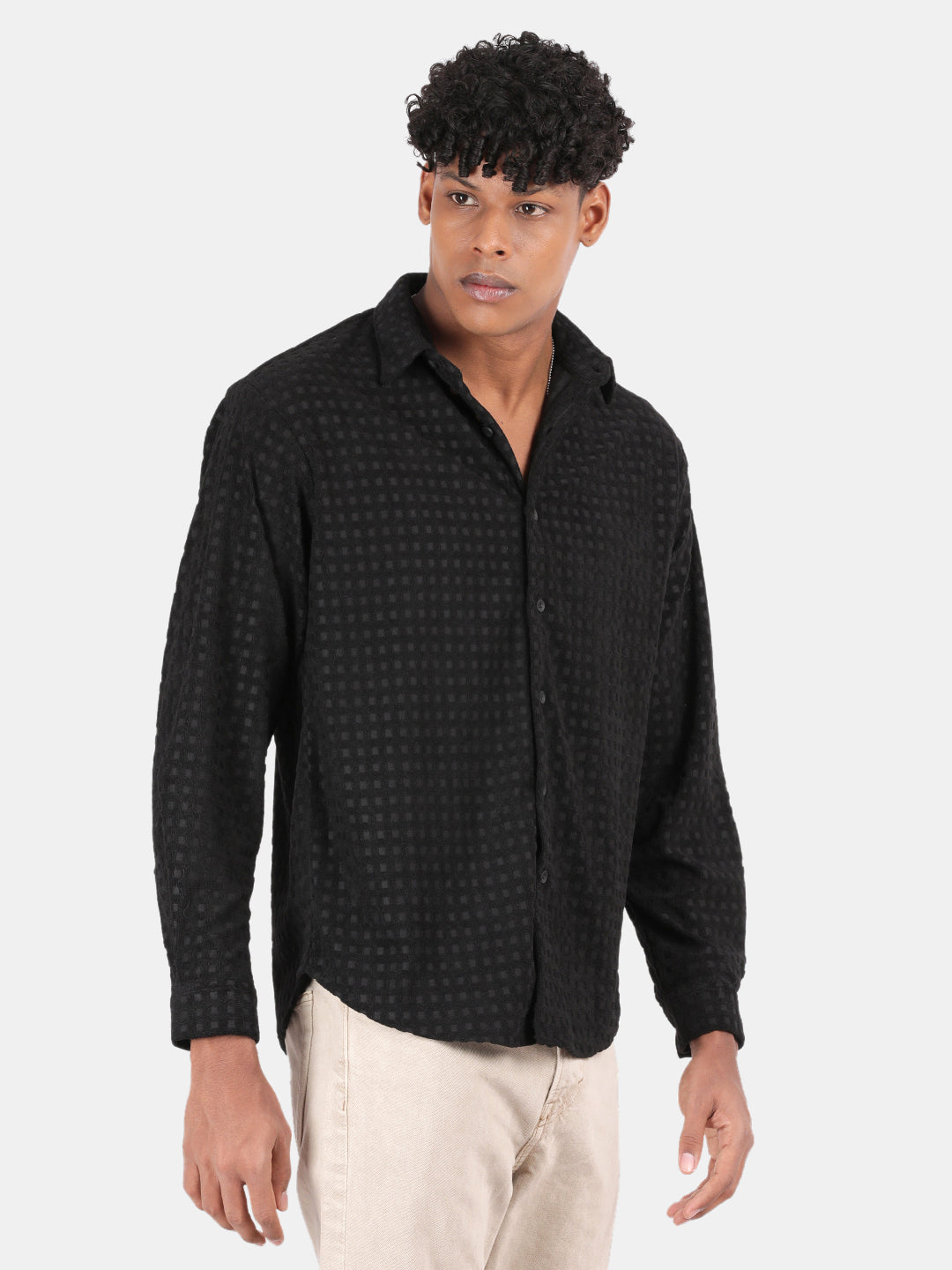Men Black Slim Fit Spread Collar Full Sleeve Casual Shirt