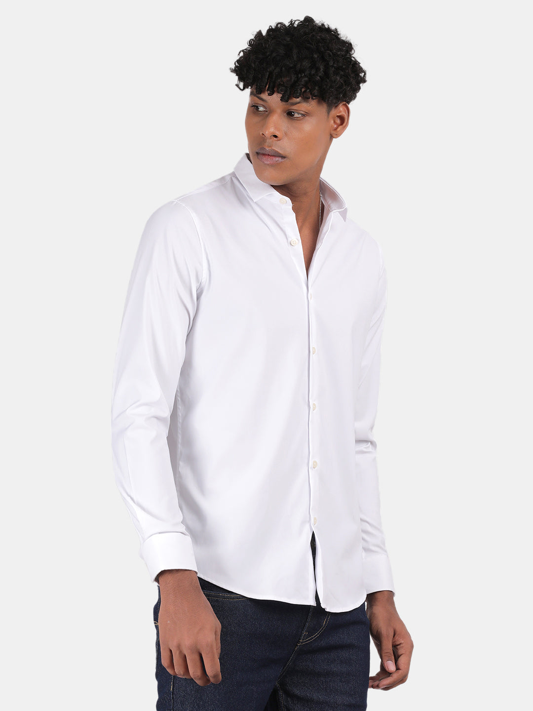 Men White Slim Fit Spread Collar Full Sleeve Casual Shirt