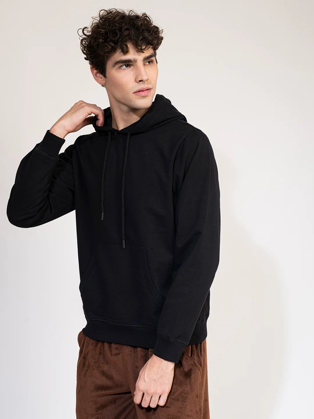 Men Black Solid Sweatshirt