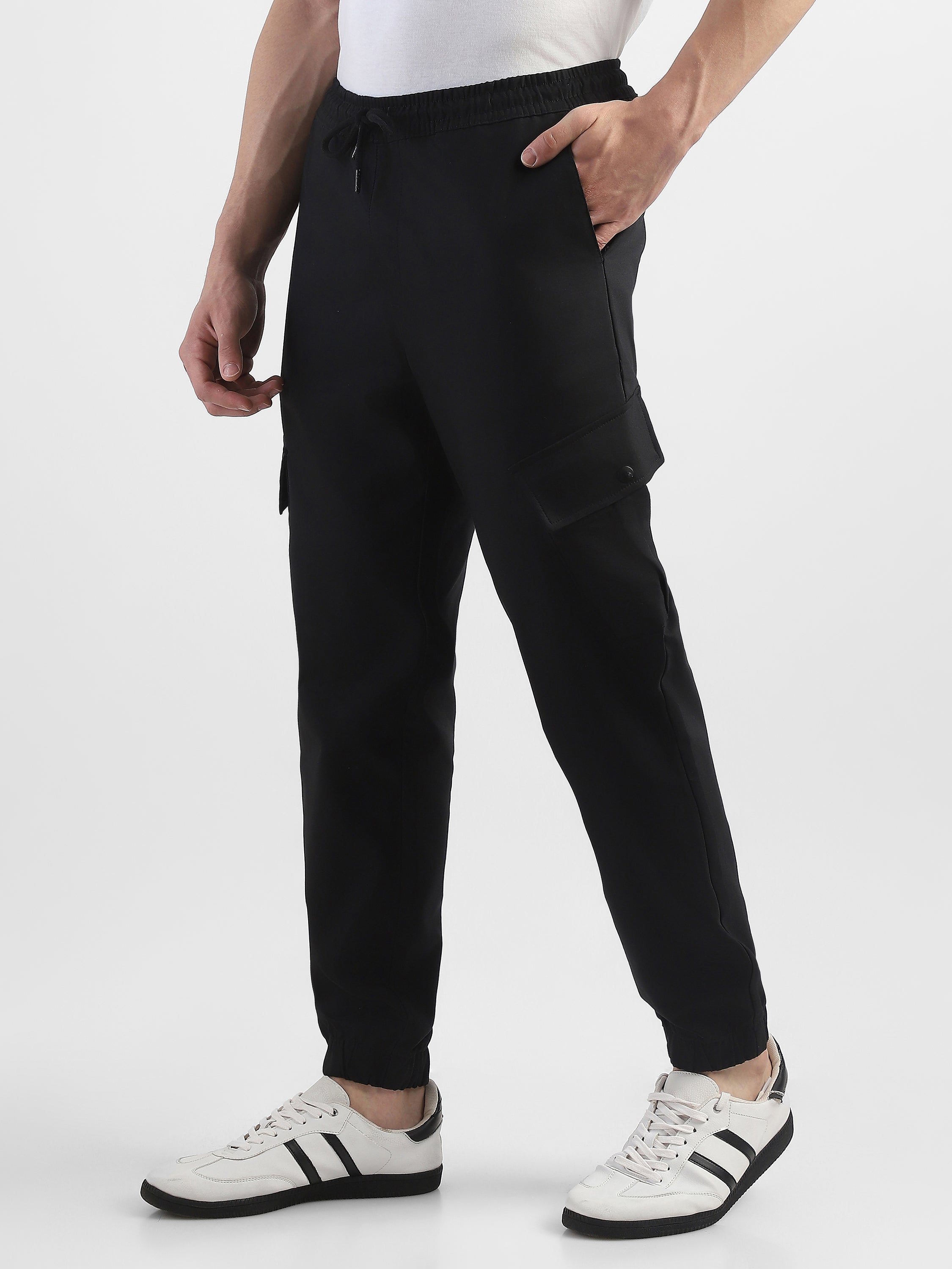 Men Black Cotton Blend Cargo Jogger Pants