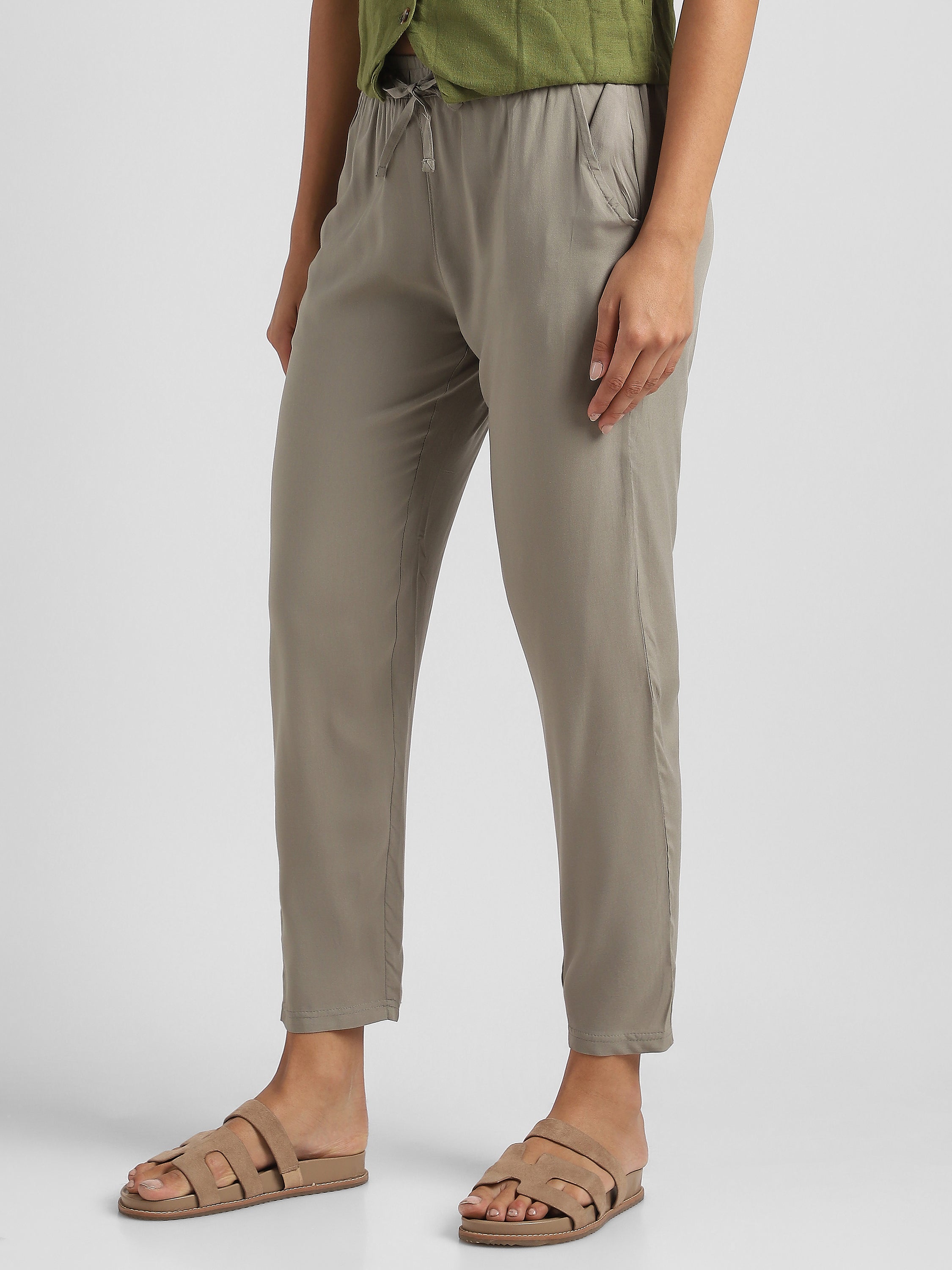 Women Olive Straight fit pants