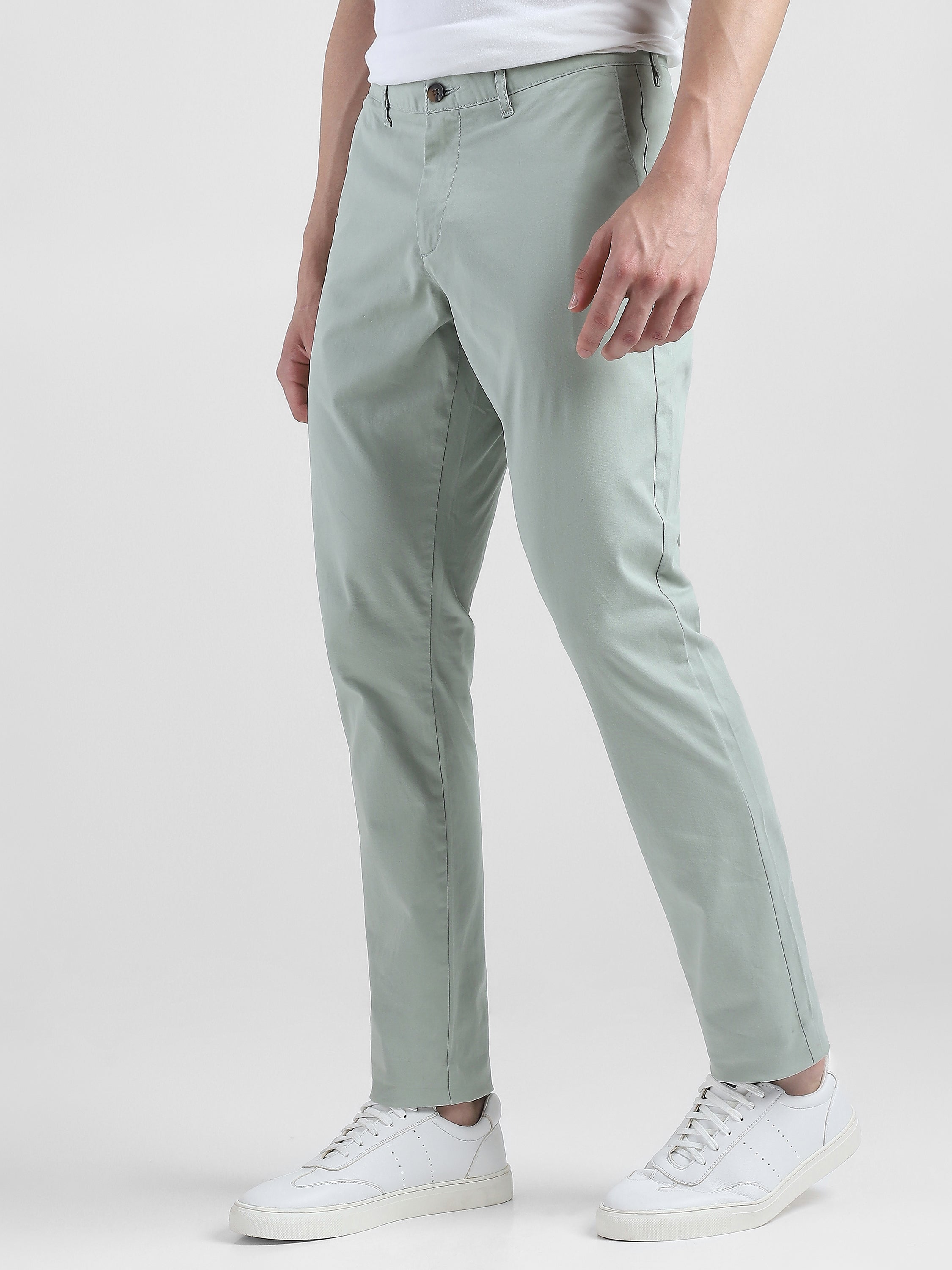 Men Light Mid Rise Green Regular Trouser