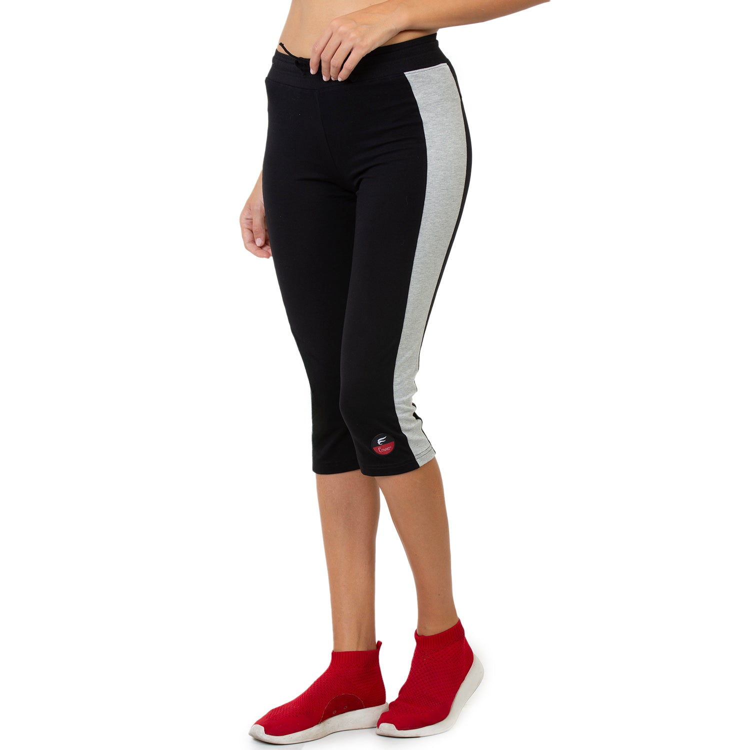 Women 3/4th Contrast Capri