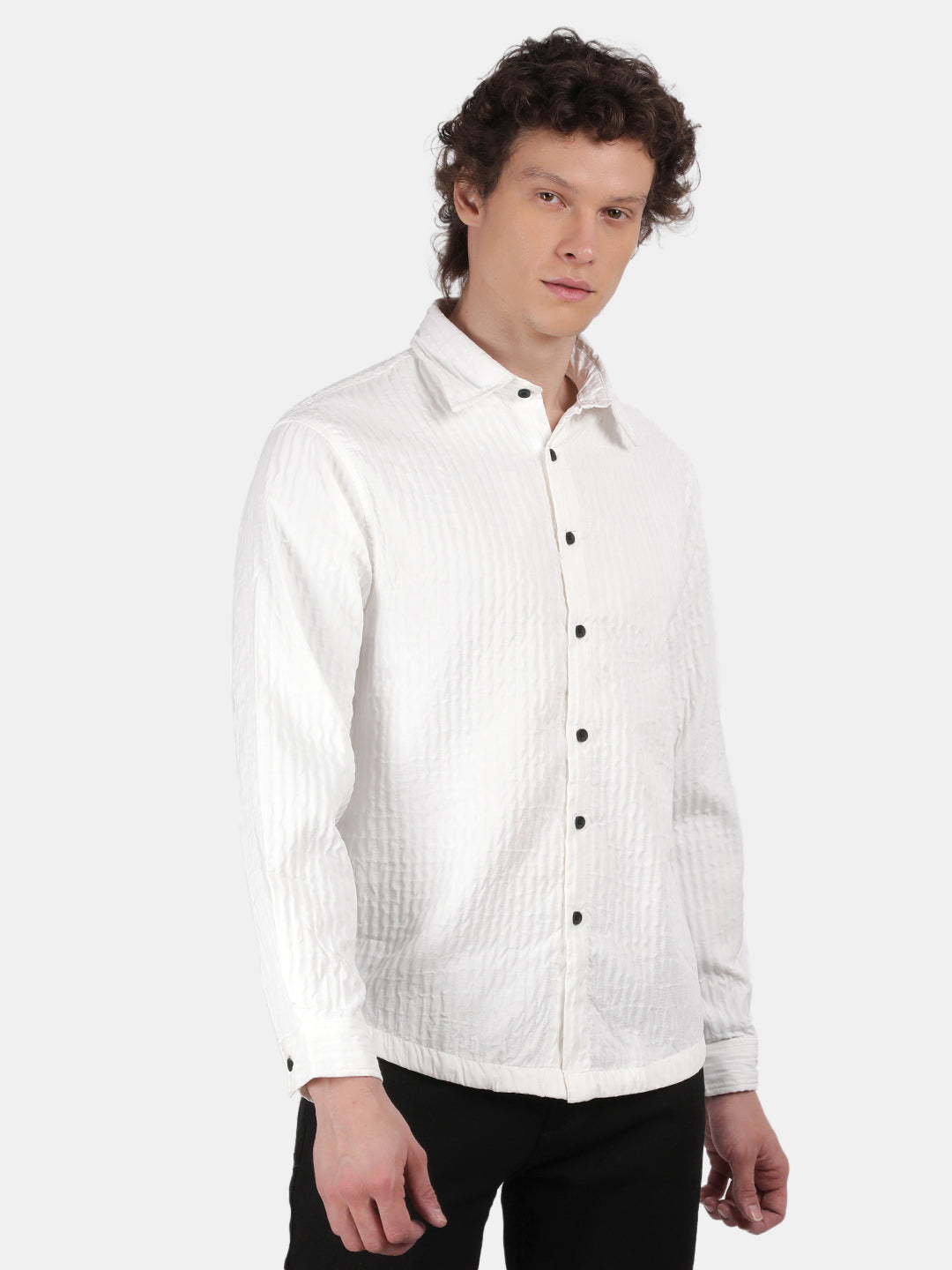Men White Slim Fit Spread Collar Full Sleeve Casual Shirt