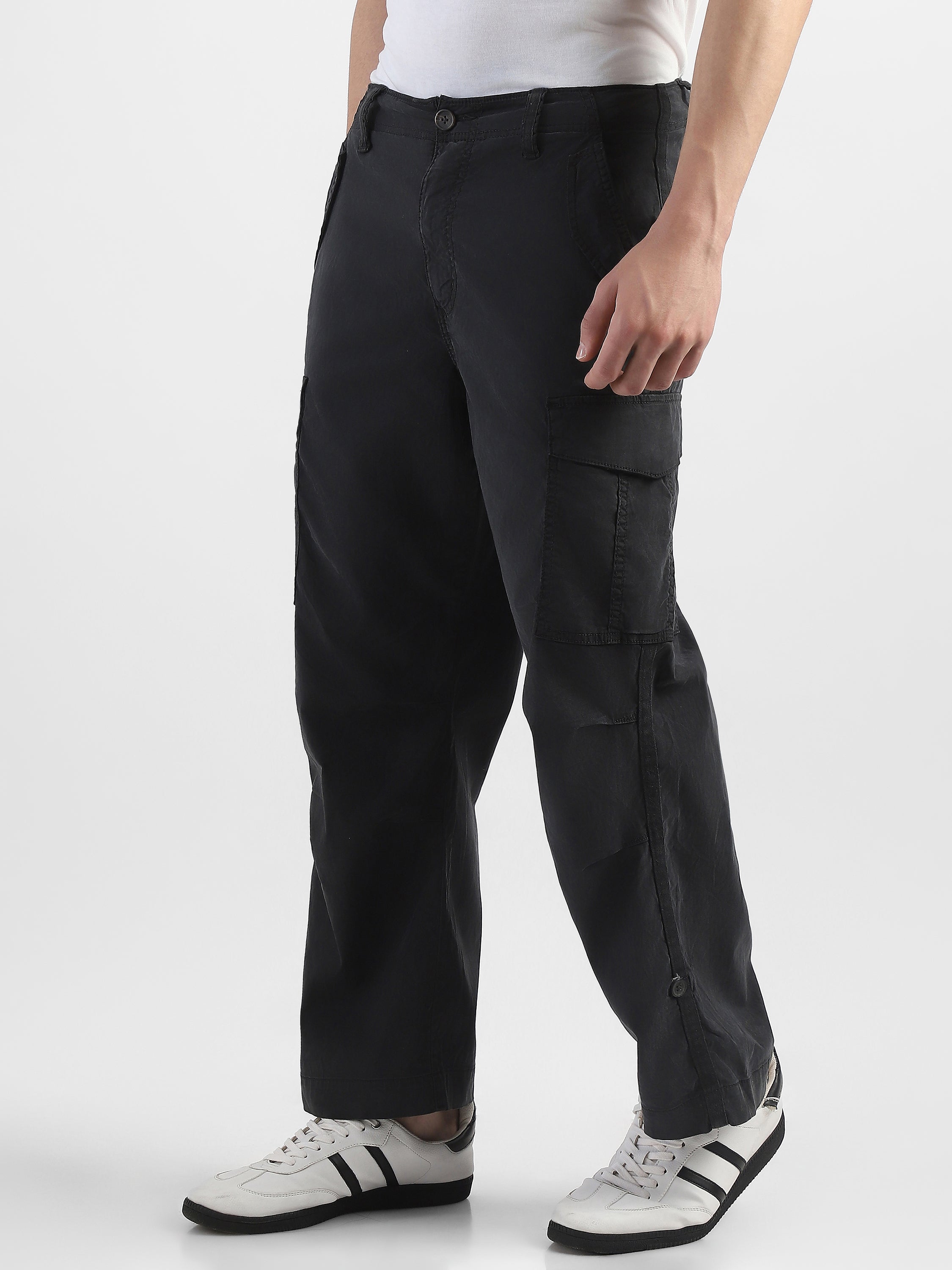 Men Black Mid Rise Comfort Fit Cargo with 6 pockets