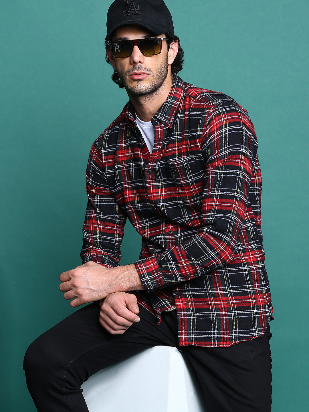 Men Anglo: 's Black & Red Checks Slim Fit Shirt | The Bear House