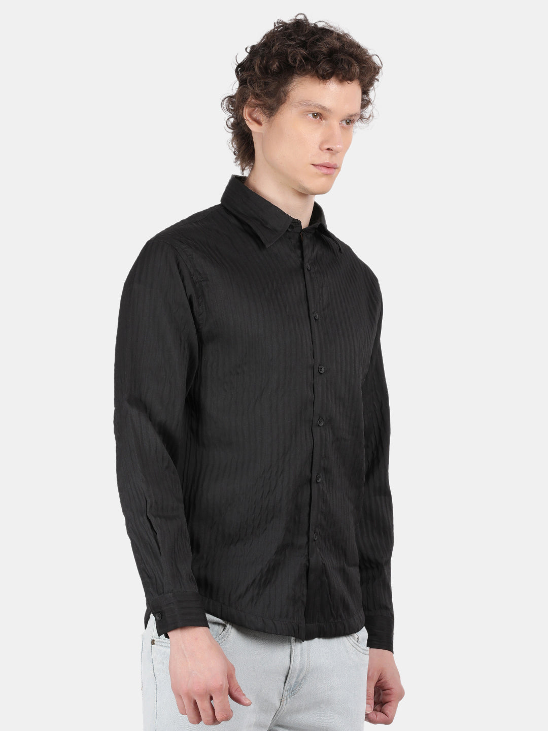 Men Black Slim Fit Spread Collar Full Sleeve Casual Shirt