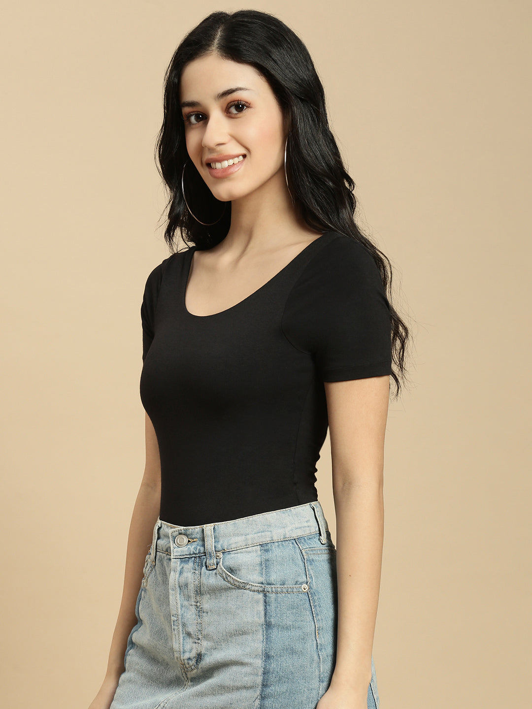 Women Black Half Sleeve Crop Top
