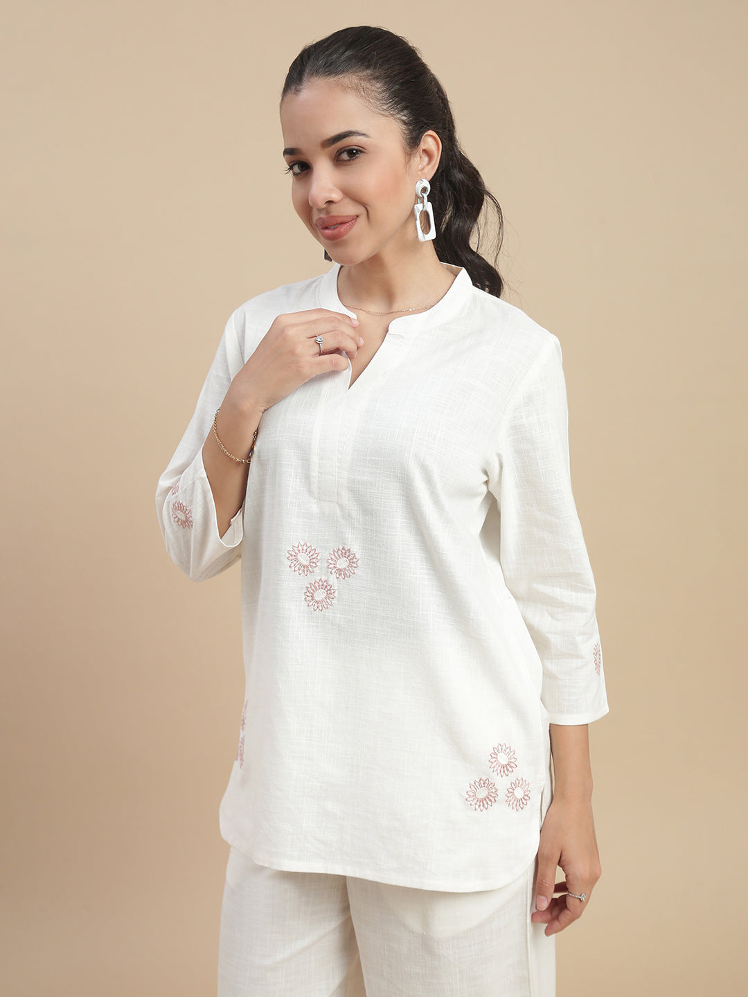 Women Off White Casual Kurta
