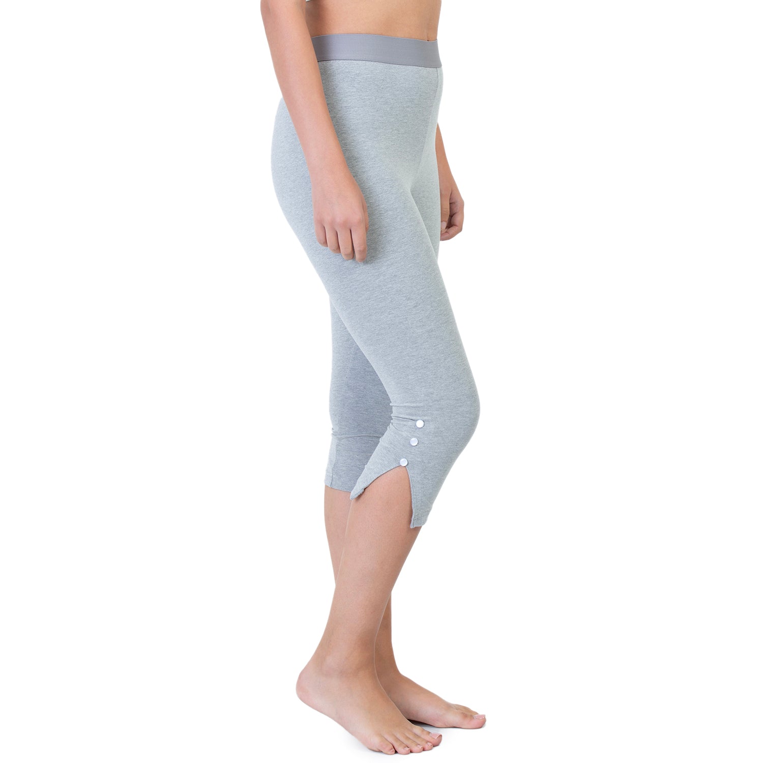 Women Grey 3/4th Solid Capri