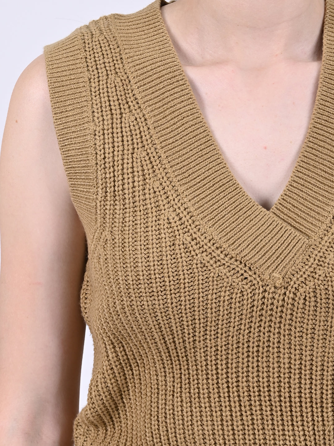 Women Grey Cable Knit Vest