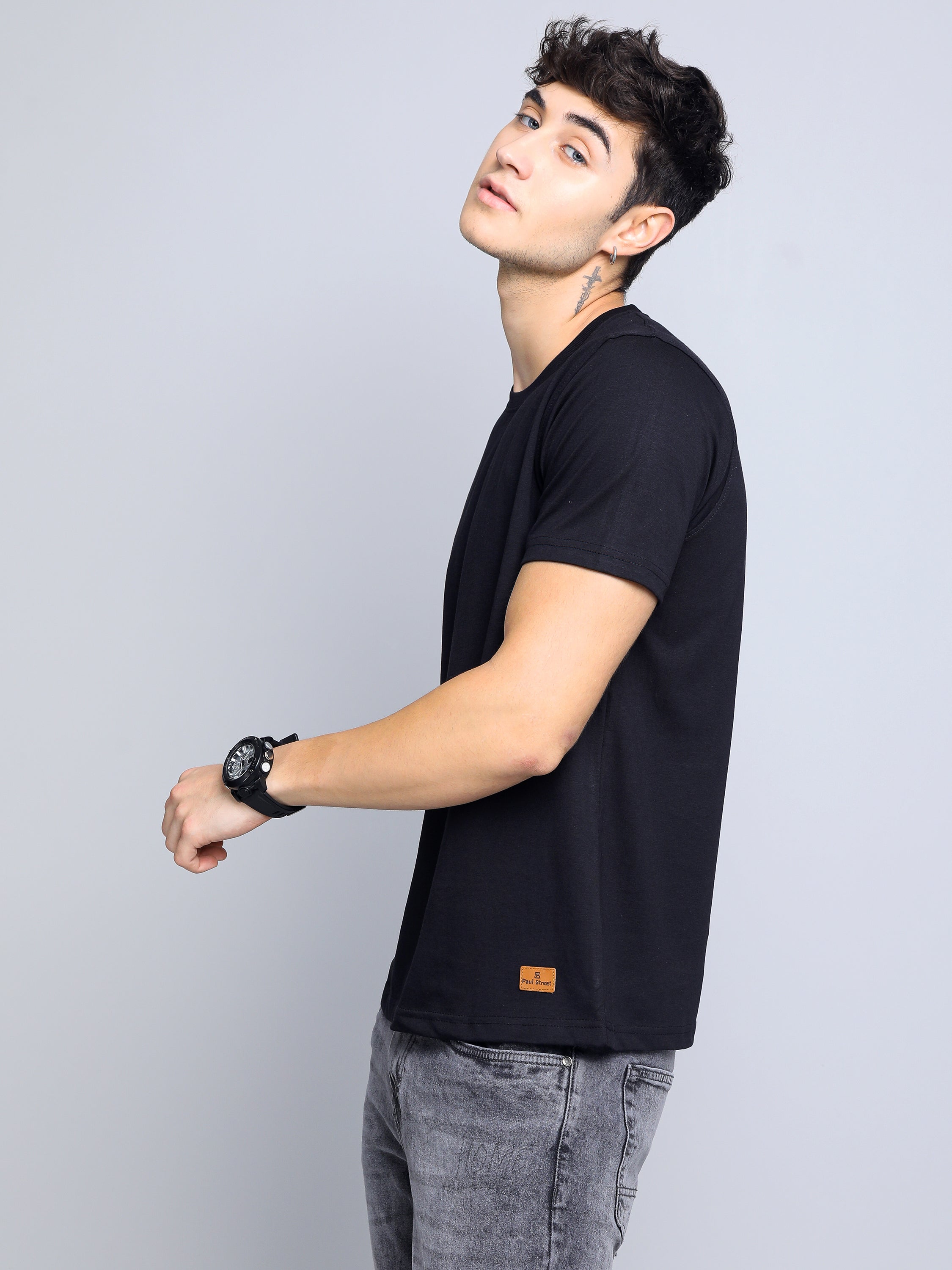 Men Plain Black T-Shirt