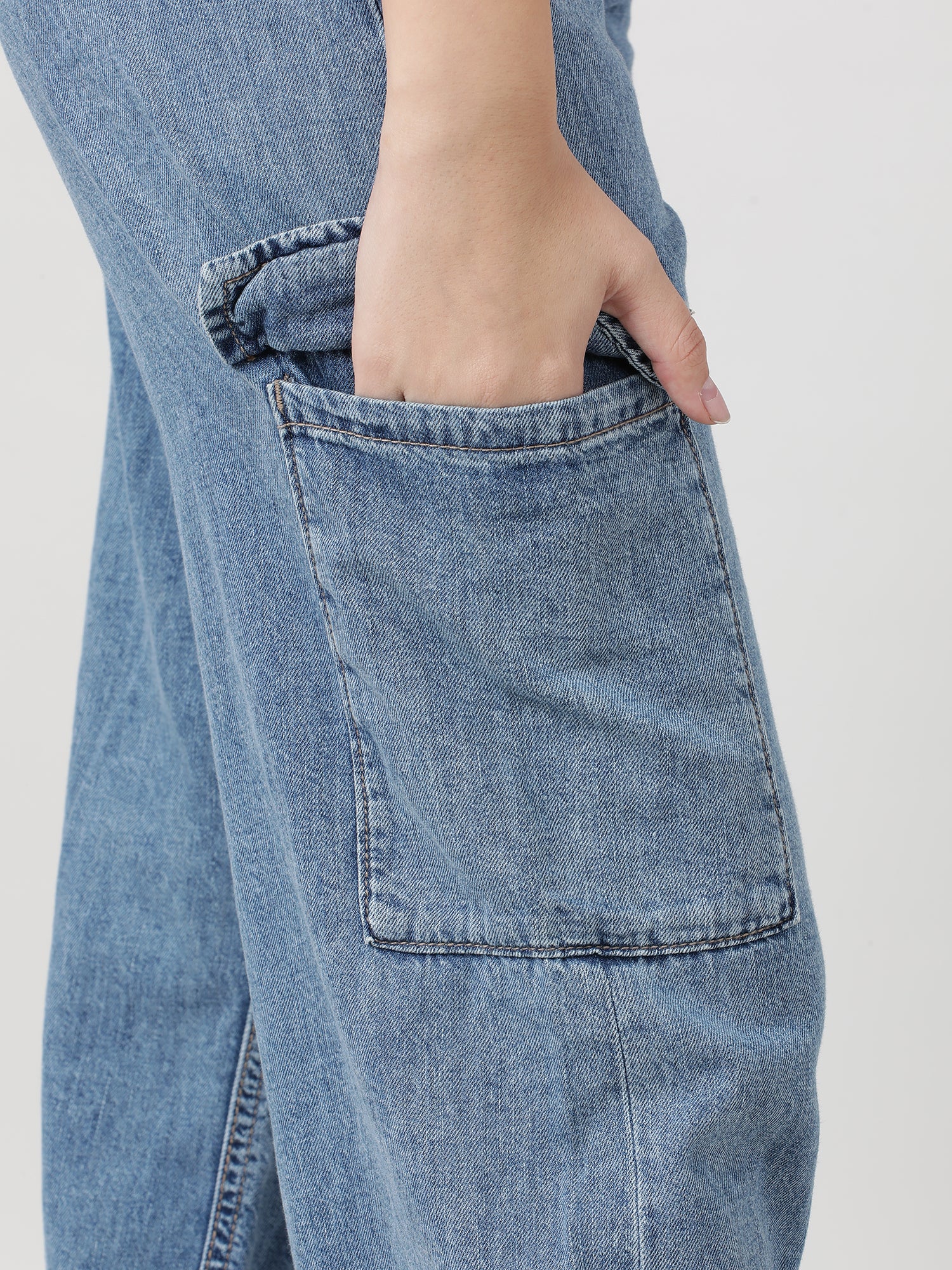 Women Relaxed Fit Blue Washed Denim Jeans