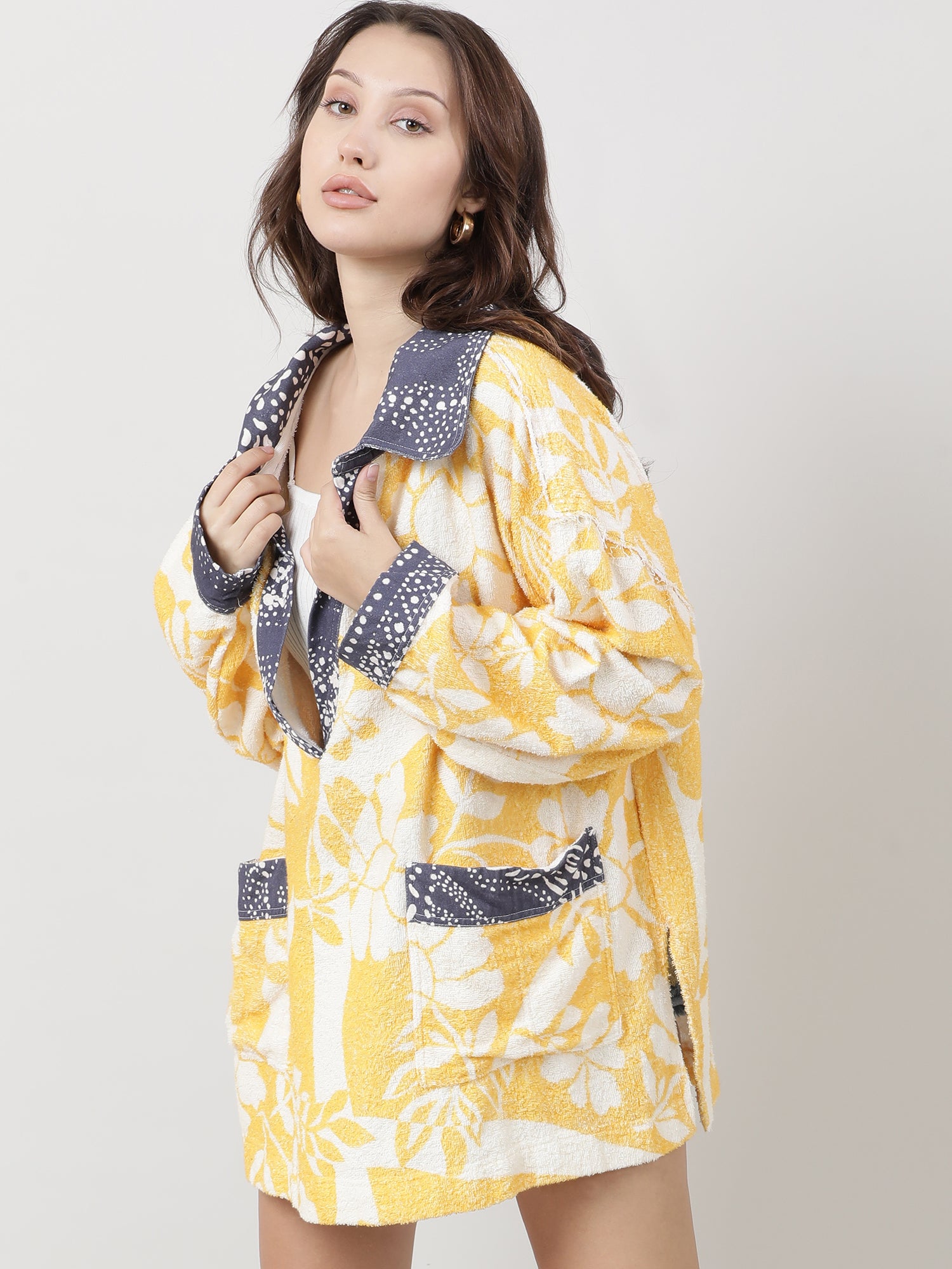 Women Relaxed Fit Light Yellow Floral Sweatshirt With Collar