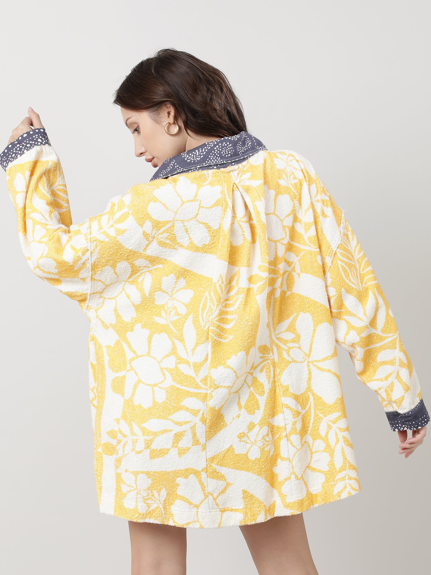 Women Relaxed Fit Light Yellow Floral Sweatshirt With Collar