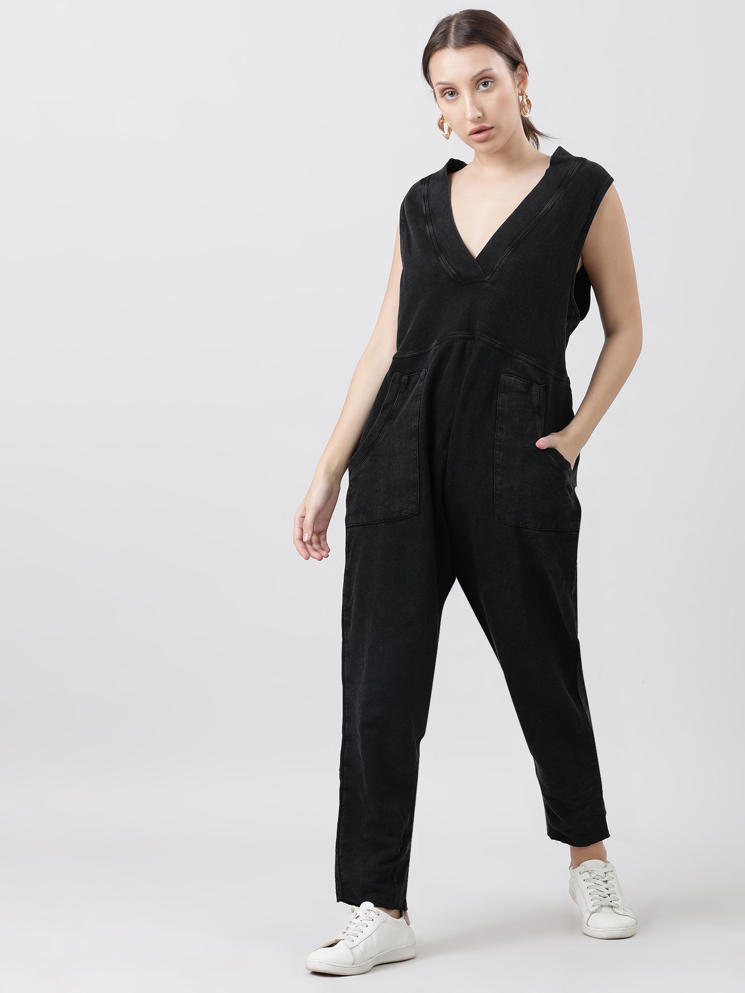 Women Relaxed Fit Black V Neck Jumpsuit With Pockets