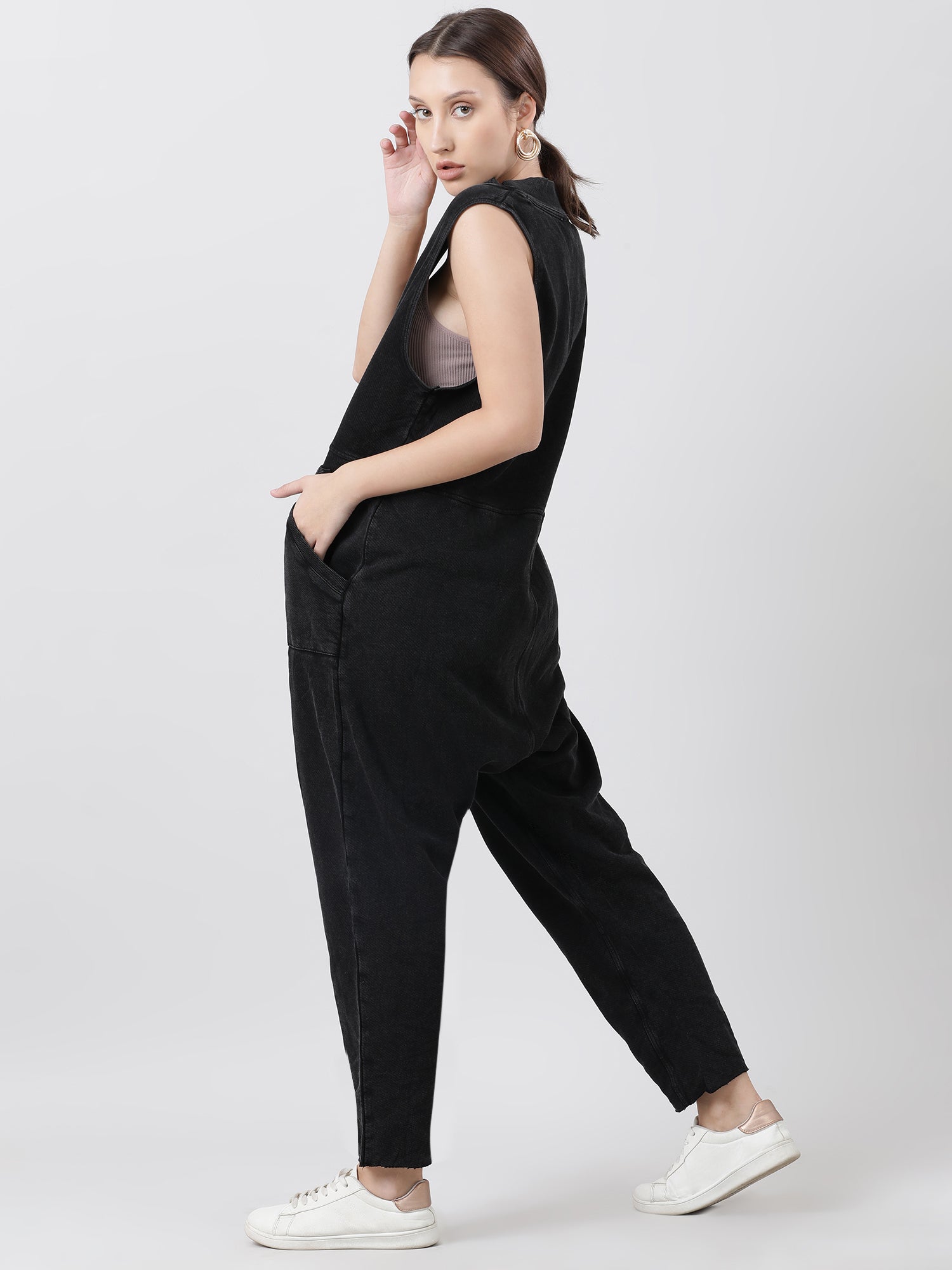 Women Relaxed Fit Black V Neck Jumpsuit With Pockets