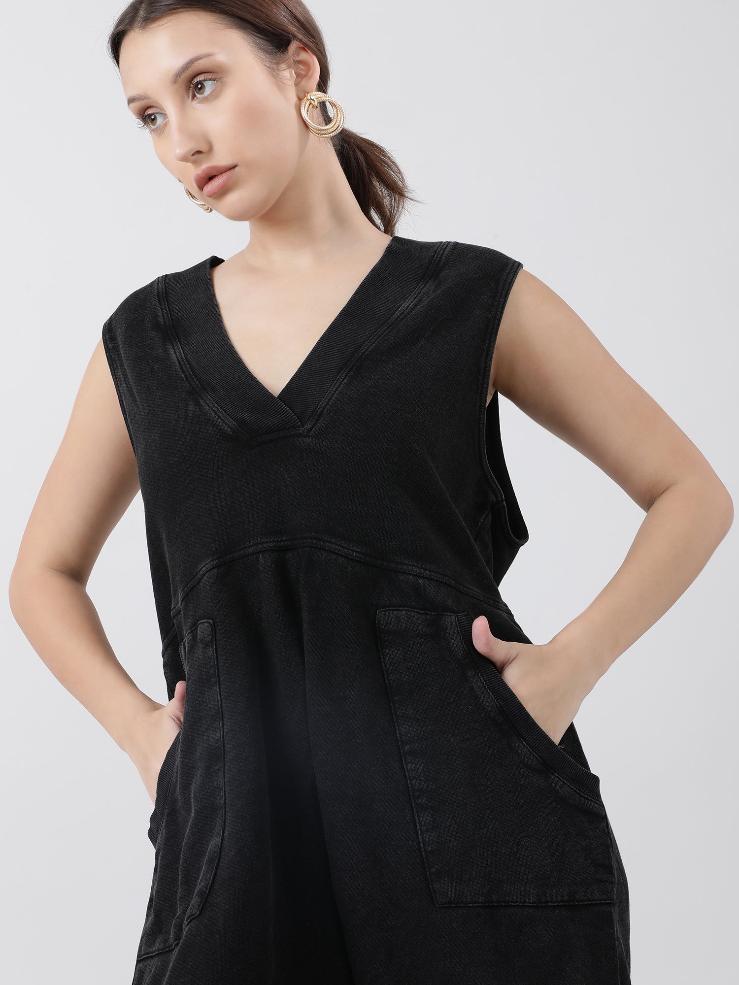 Women Relaxed Fit Black V Neck Jumpsuit With Pockets