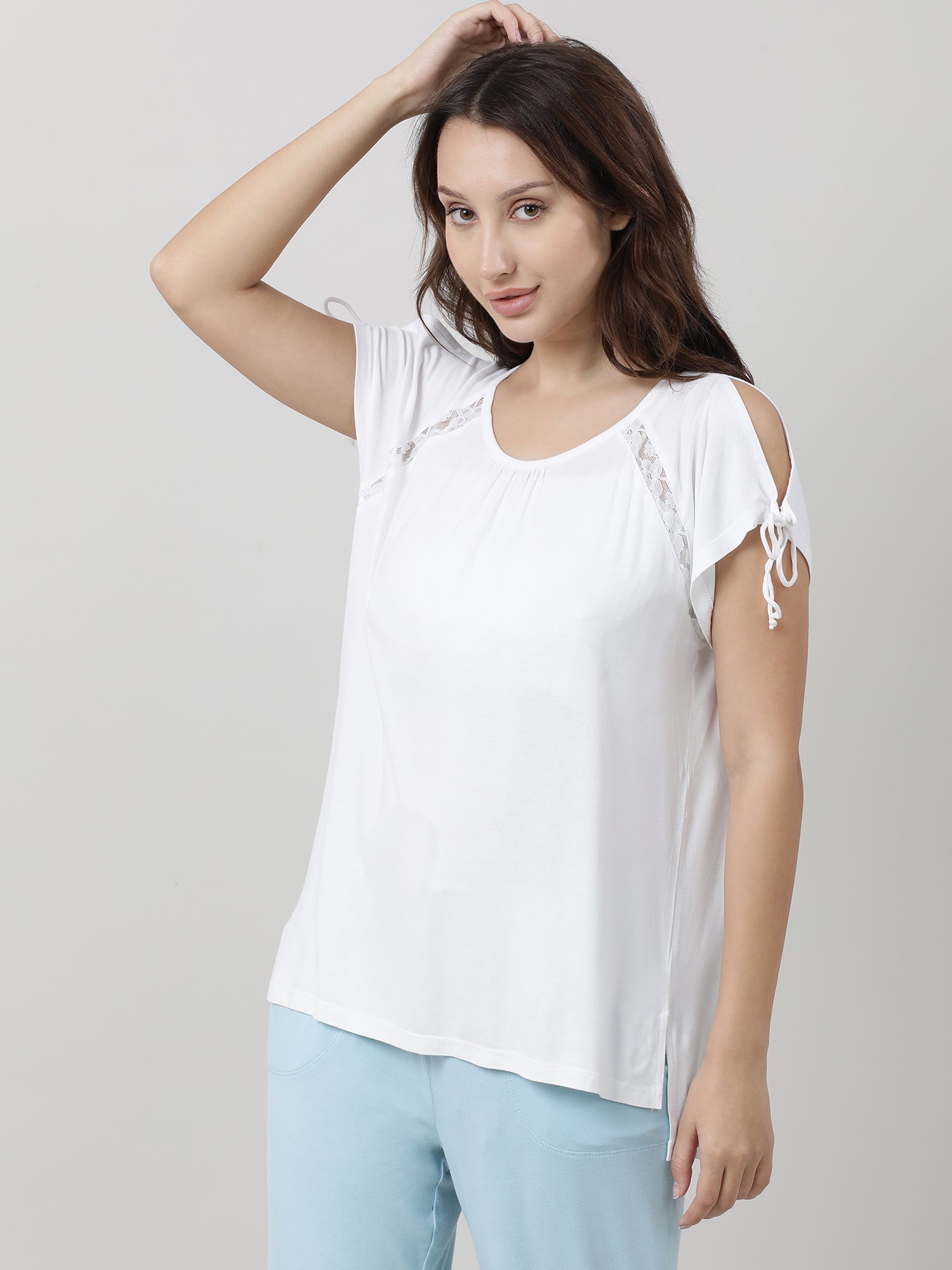 Women White Relaxed Fit T shirt