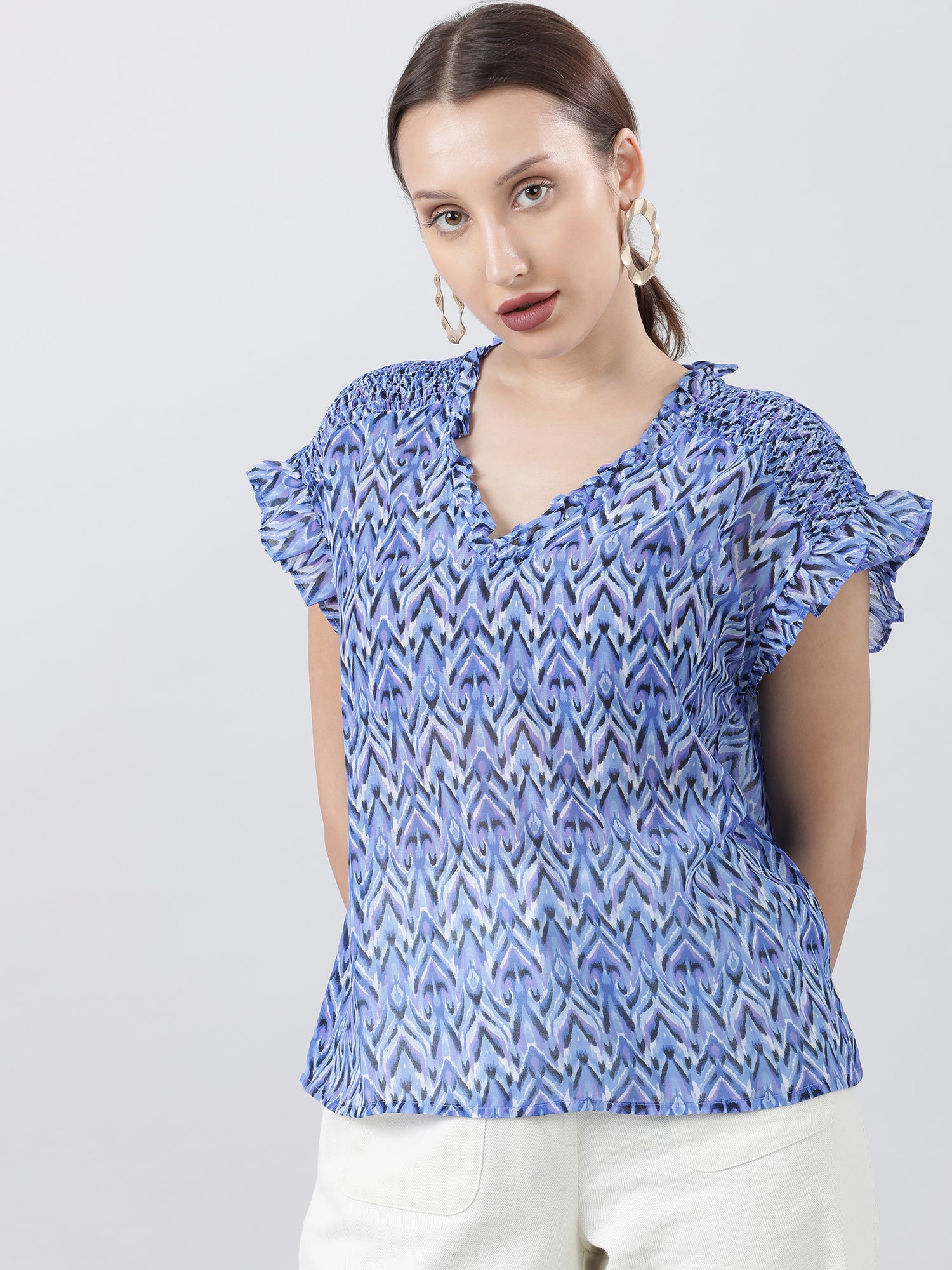 Women Regular Fit Printed Blue Top With Frills