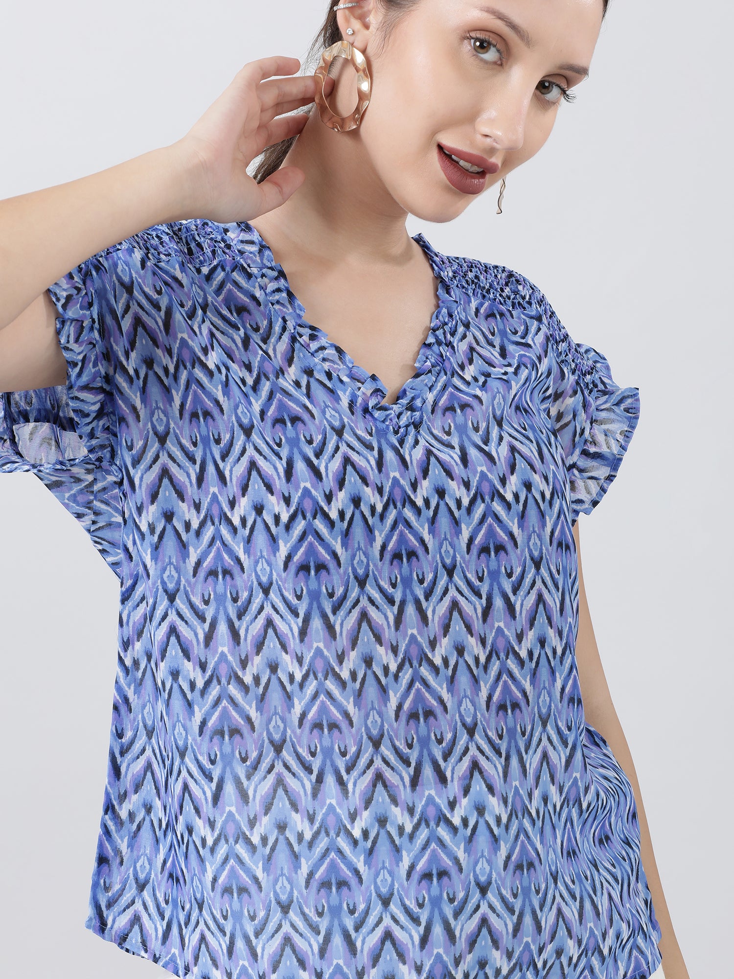 Women Regular Fit Printed Blue Top With Frills