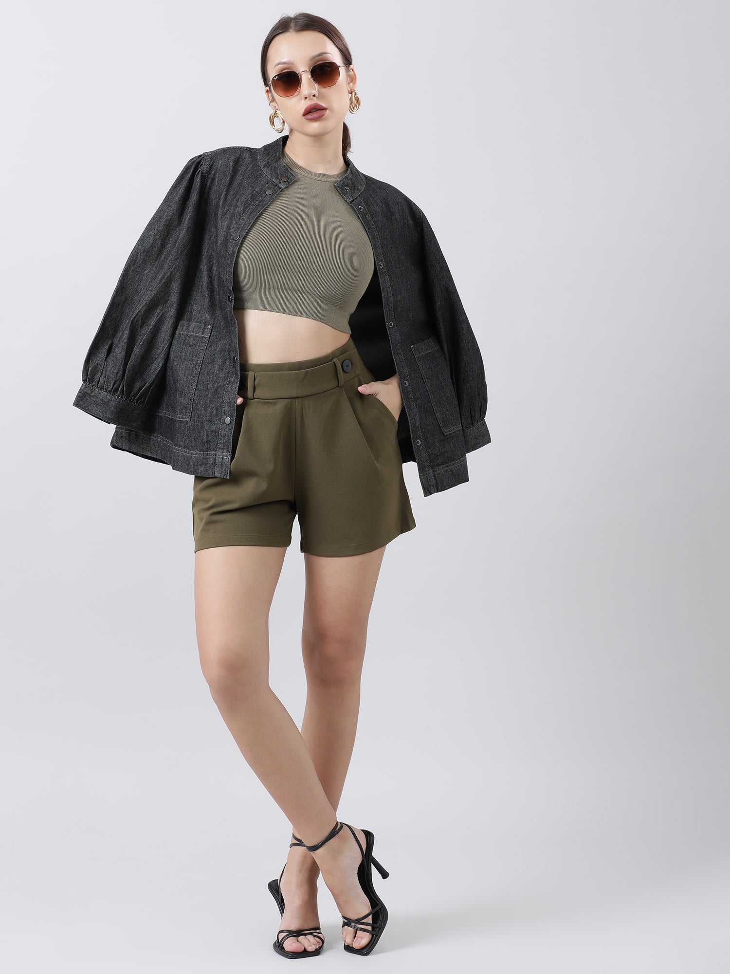 Women Slim Fit Olive Green Shorts With Insert Pockets