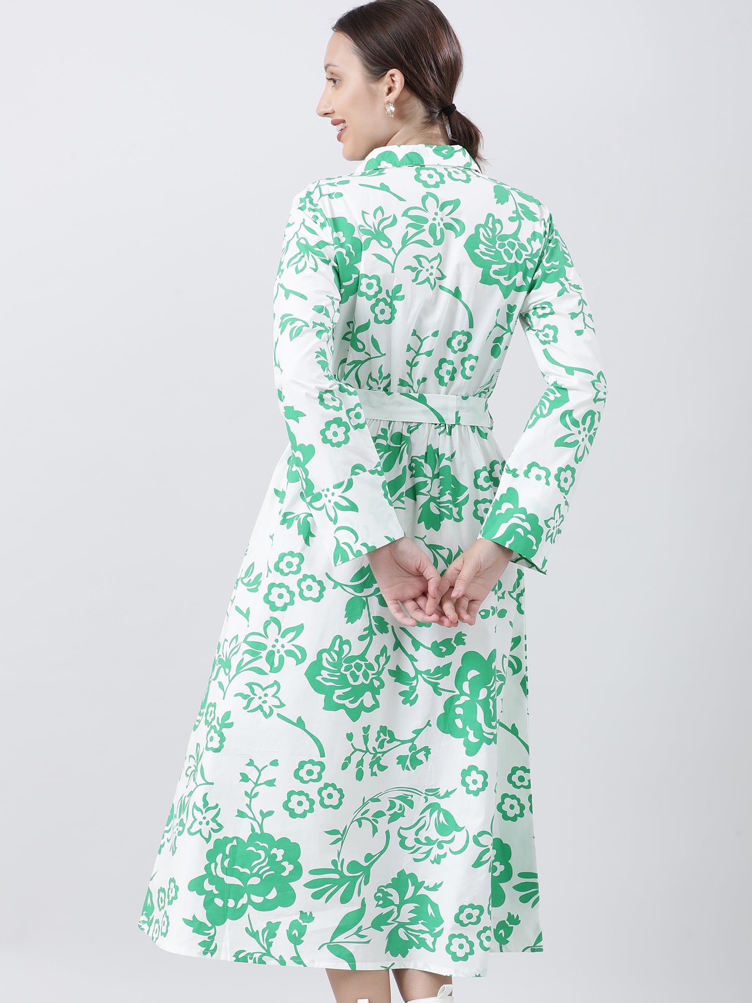 Women Regular Fit Green Printed A Line Midi Dress With Belt