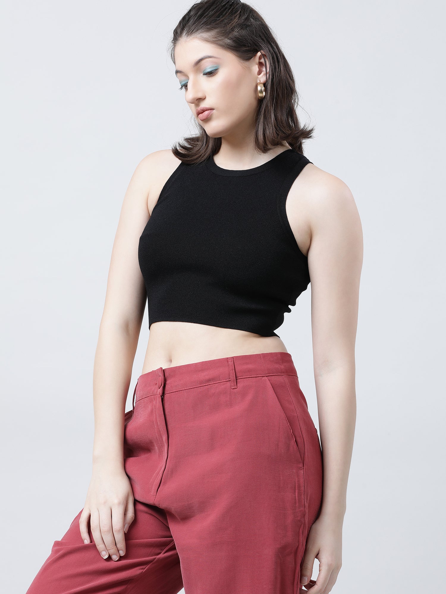 Women Slim Fit Black Sleeveless Crop Top