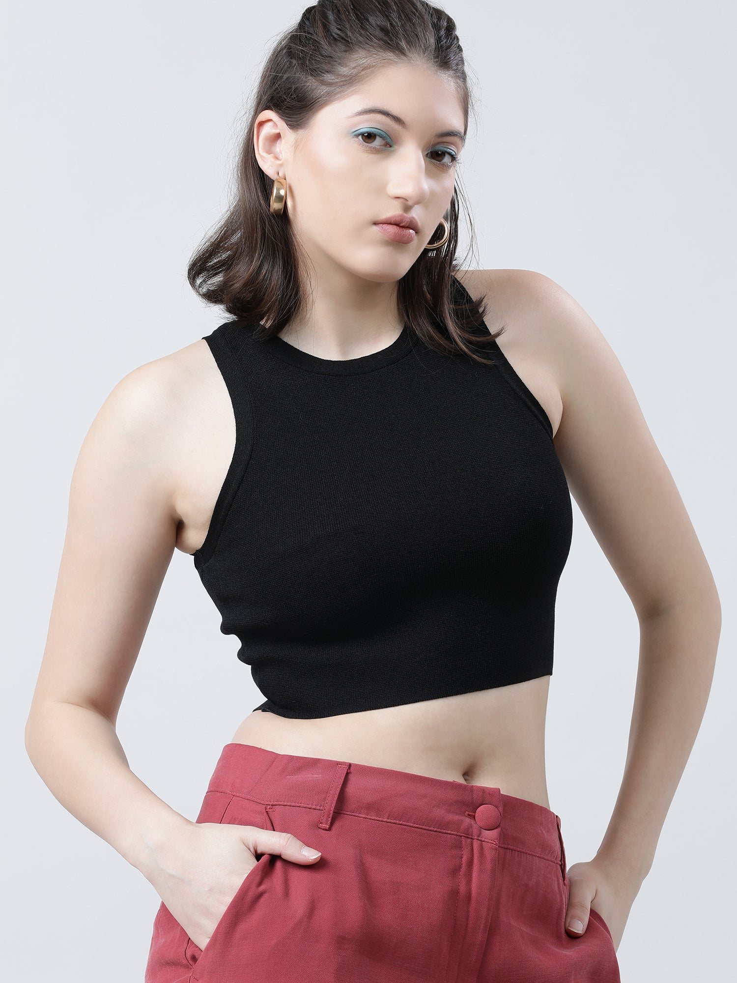 Women Slim Fit Black Sleeveless Crop Top