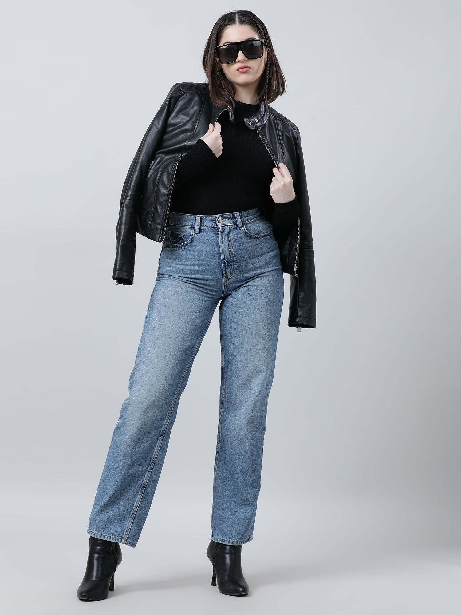 Women Regular Fit Black Ribbed T Shirt