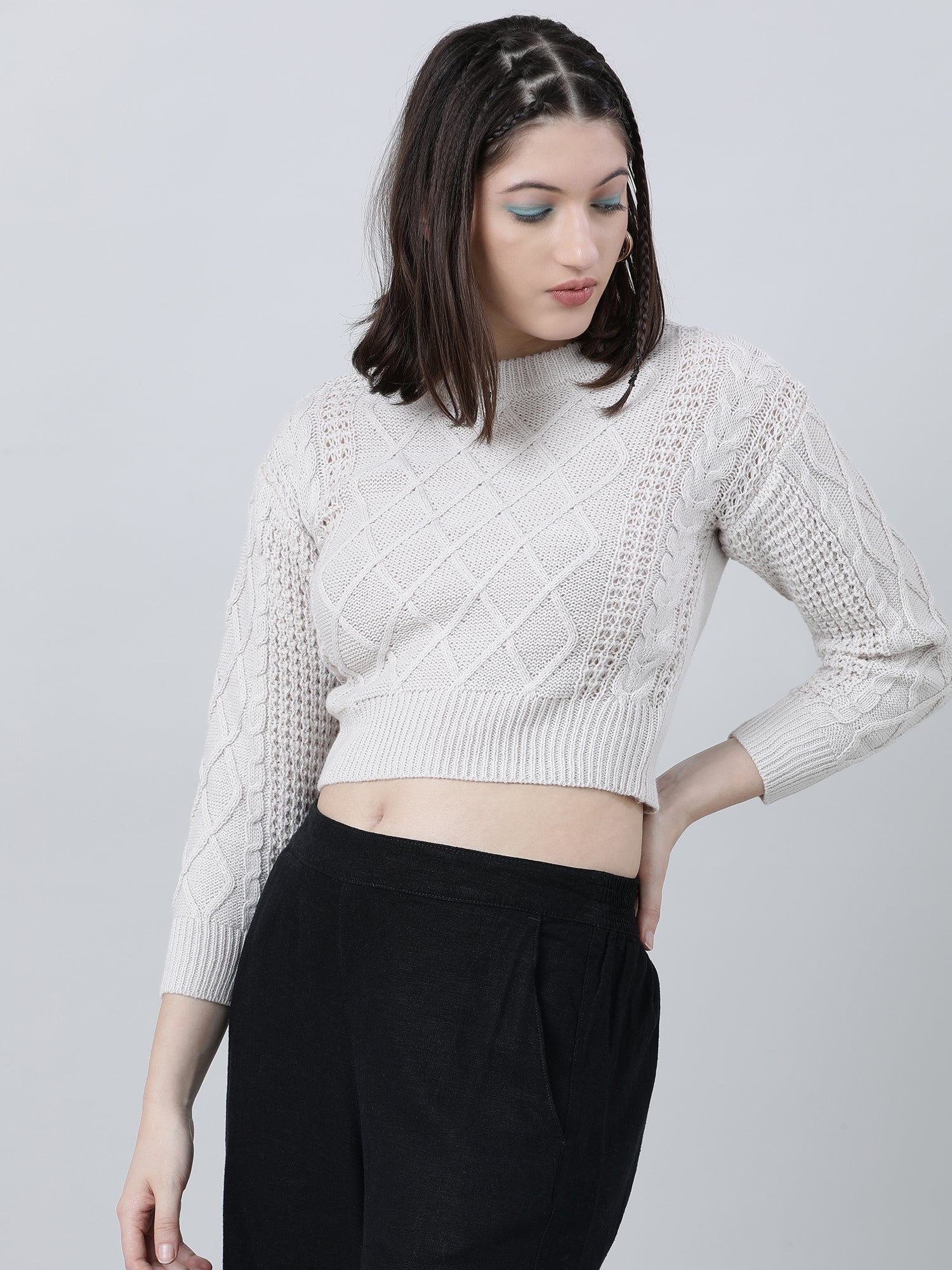 Women Regular Fit Knitted White Cropped Sweater