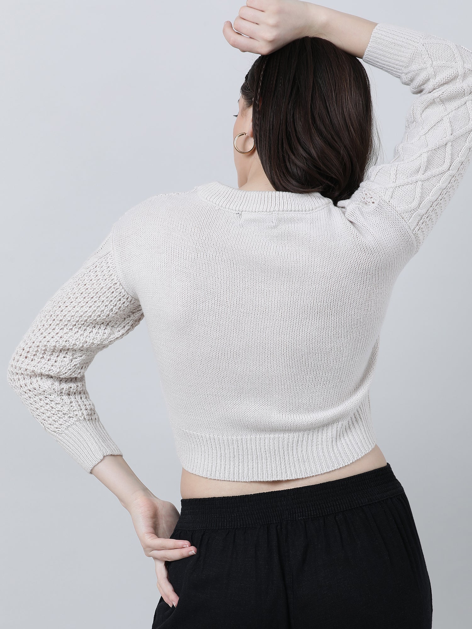 Women Regular Fit Knitted White Cropped Sweater