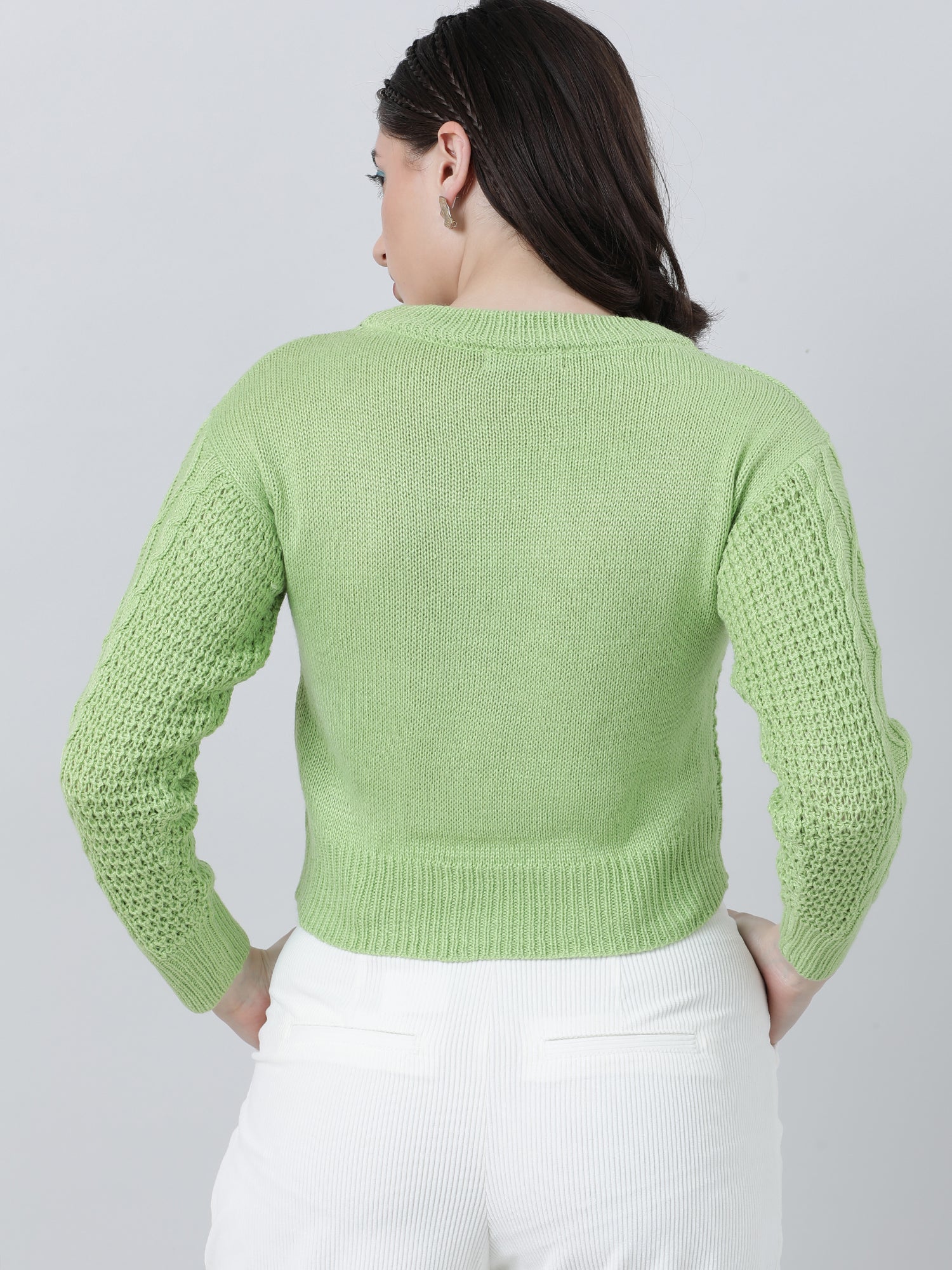 Women Regular Fit Knitted Green Cropped Sweater