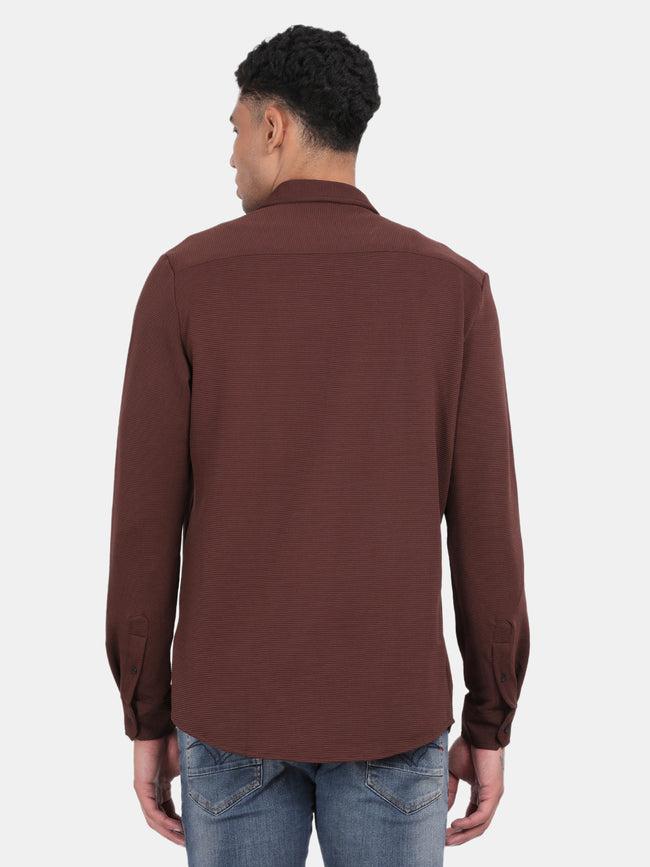 Men Maroon Slim Fit Spread Collar Full Sleeve Casual Shirt