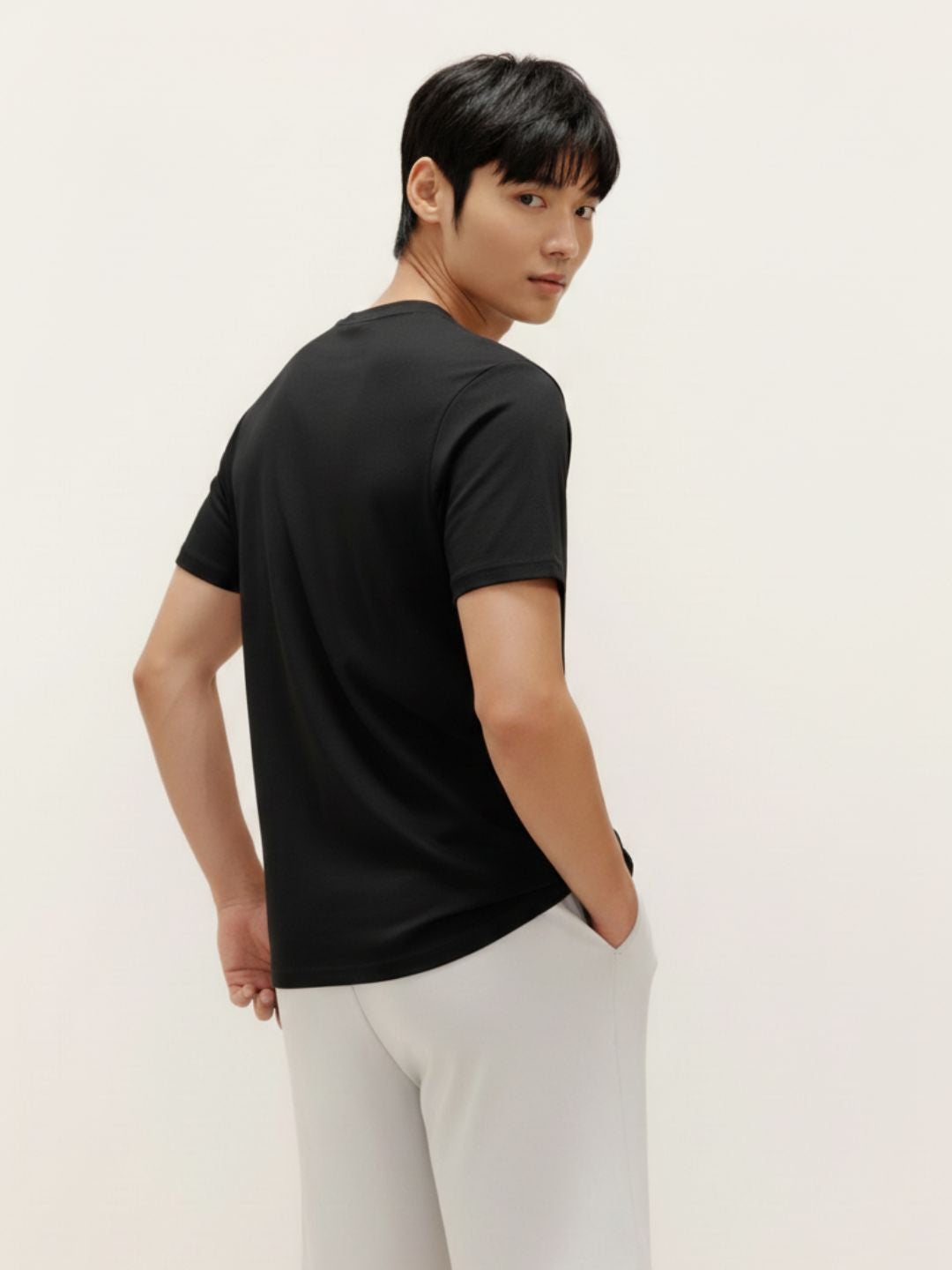 Men Black Solid Cotton T-shirt