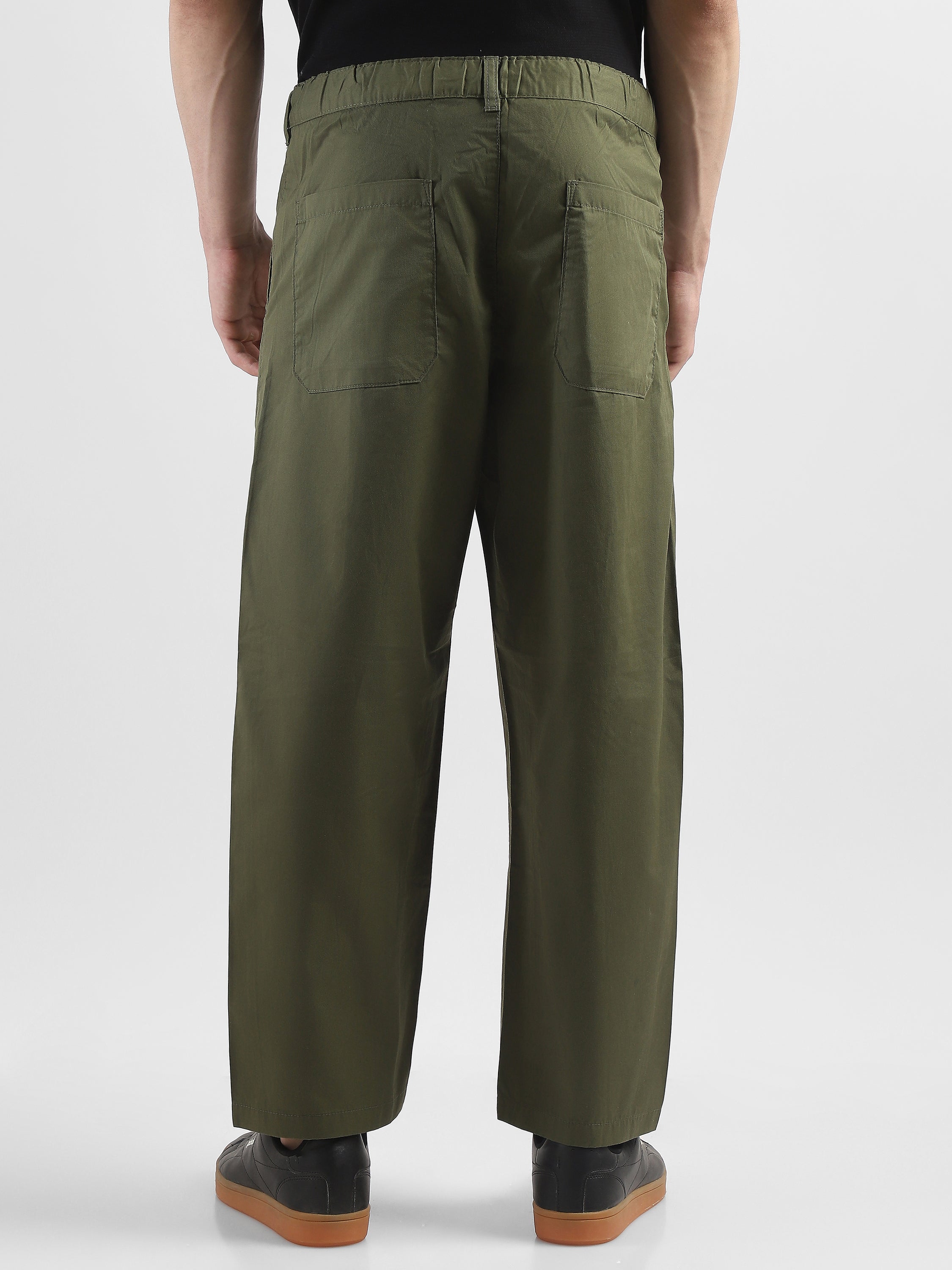 Men Olive Pleated Mid Rise Comfort Fit Trousers