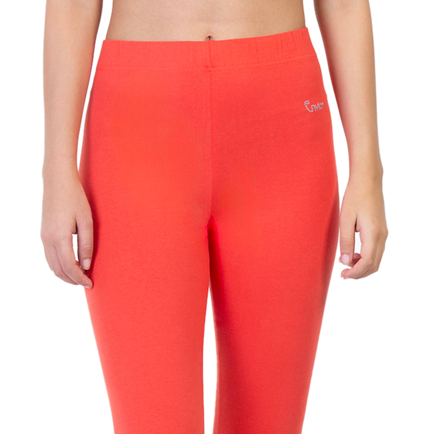Women 3/4th Criss Cross Capri Pant