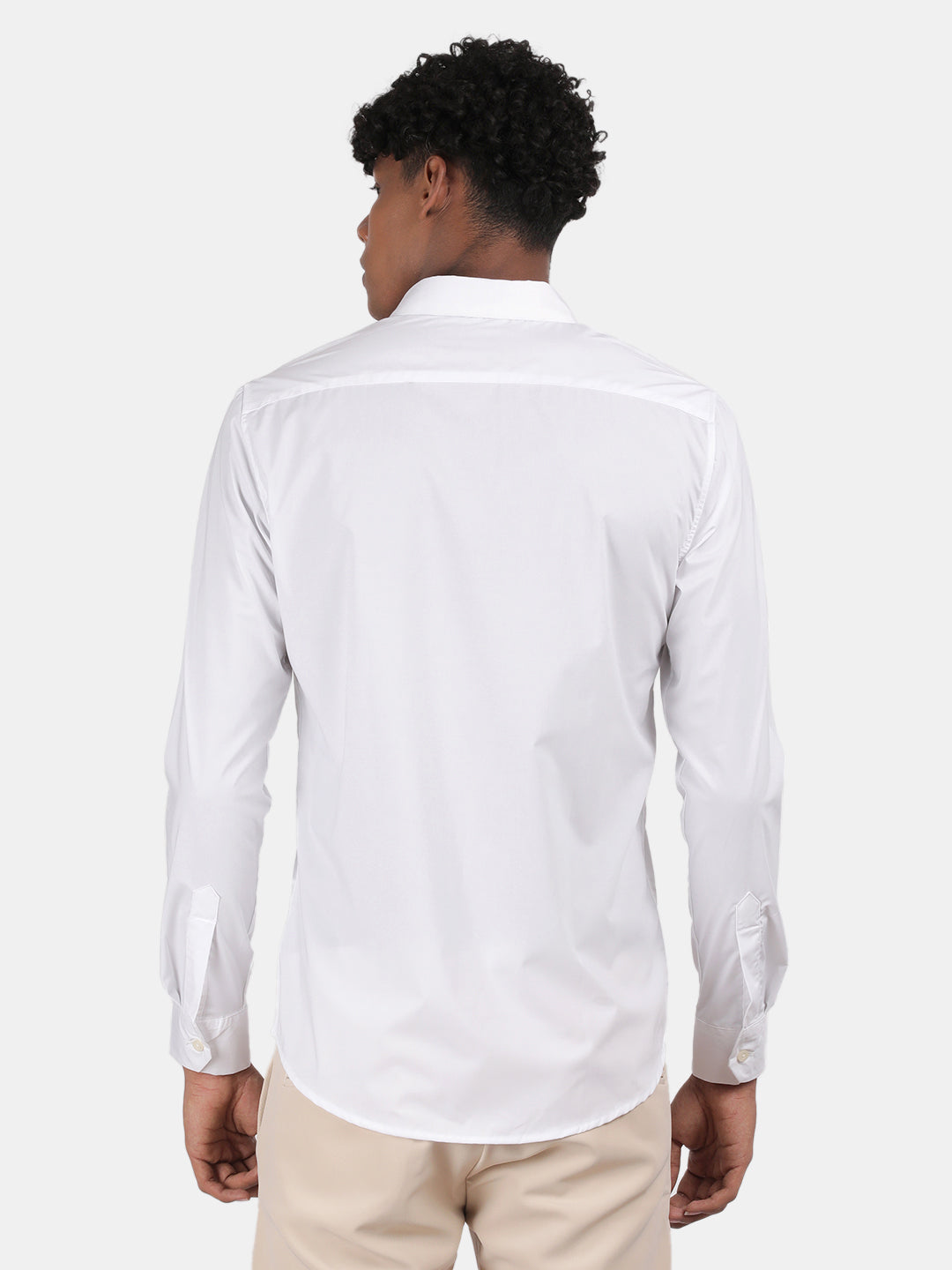 Men White Slim Fit Spread Collar Full Sleeve Casual Shirt