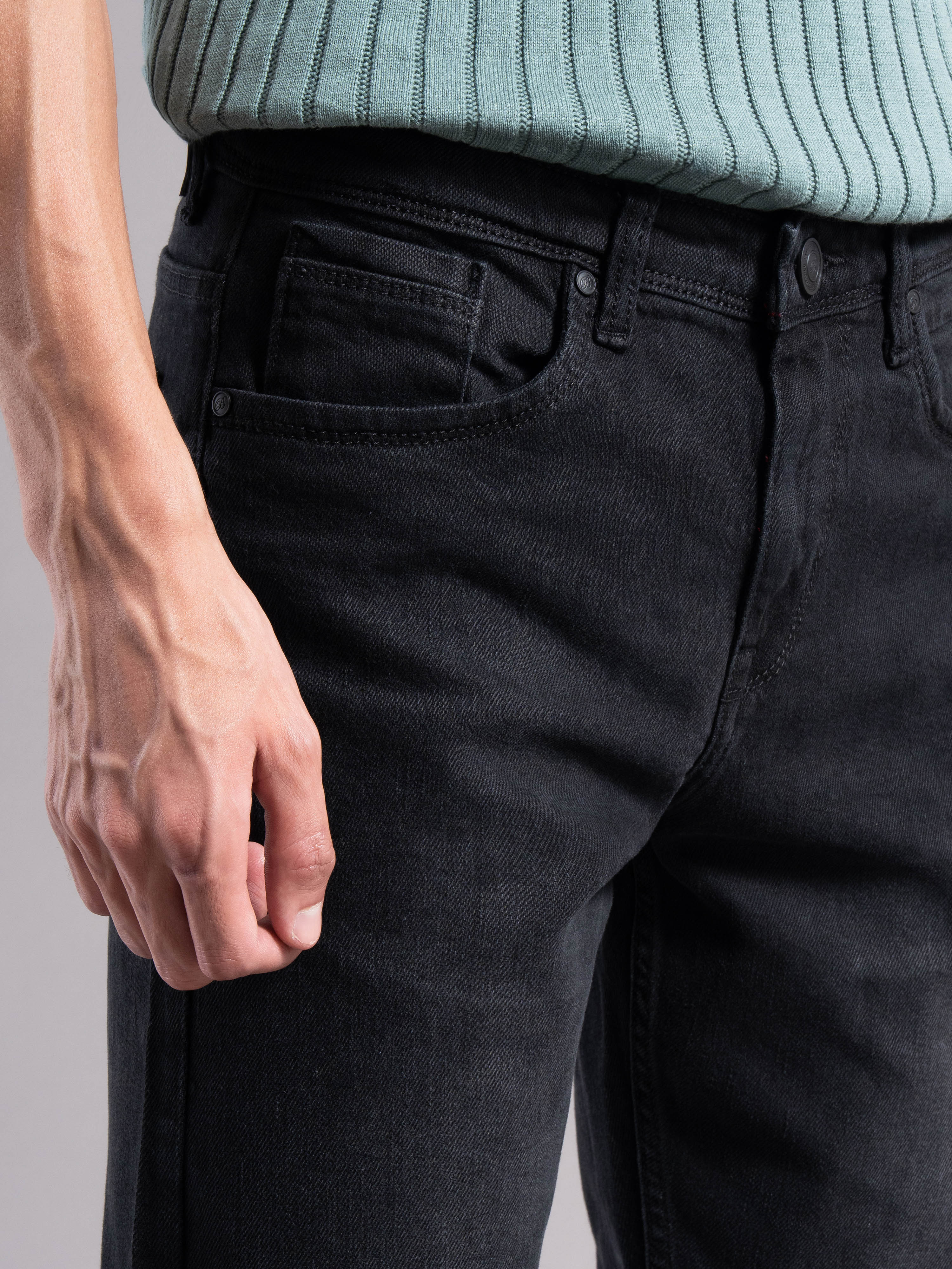 Men Black Regular Fit Jeans