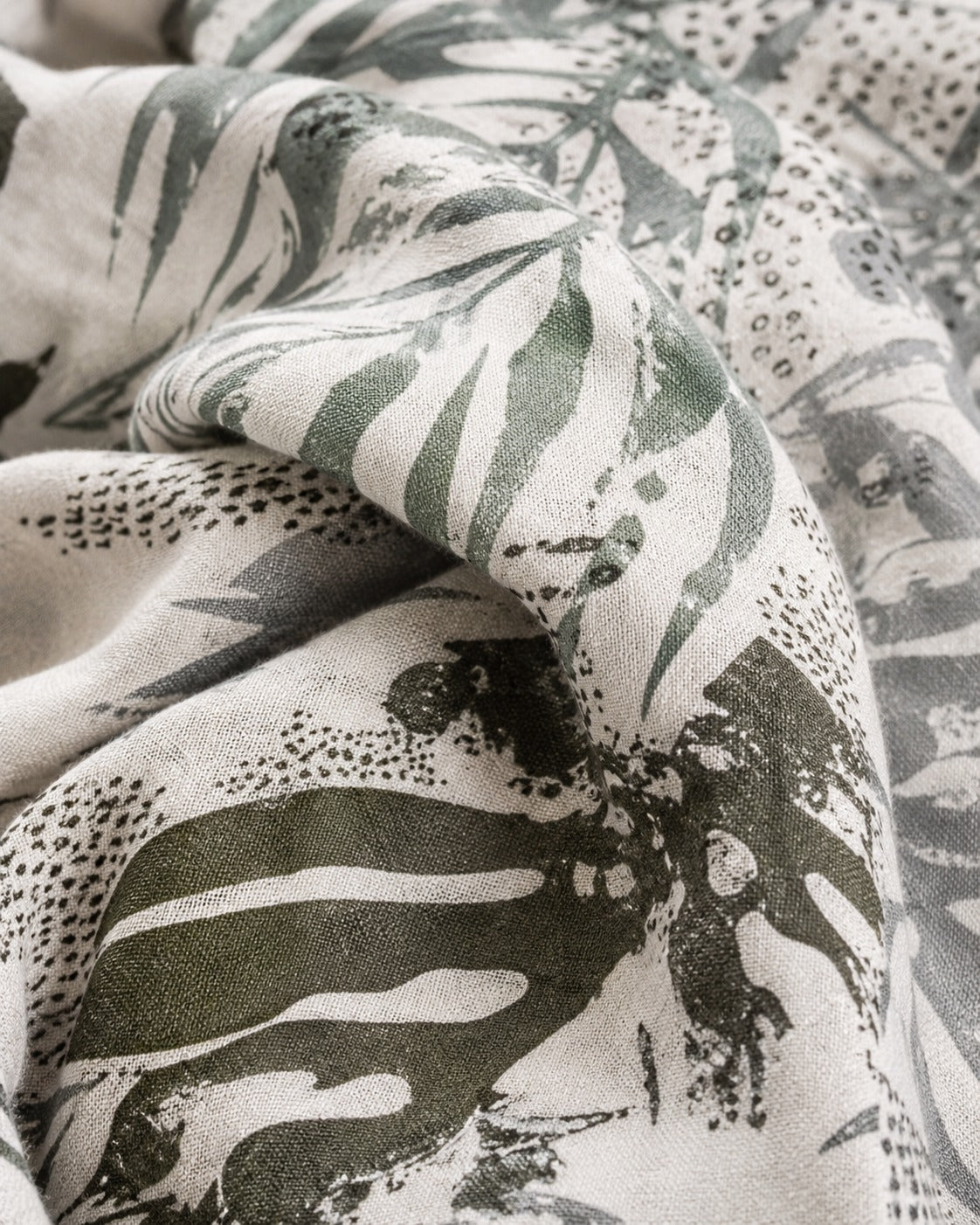 Men Grey Tropical Print Shirt