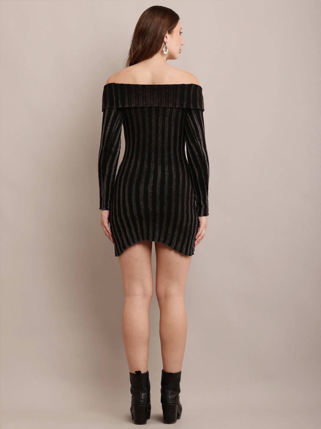 Women Black Off-shoulder Rib-Knit Mini Bodycon Dress