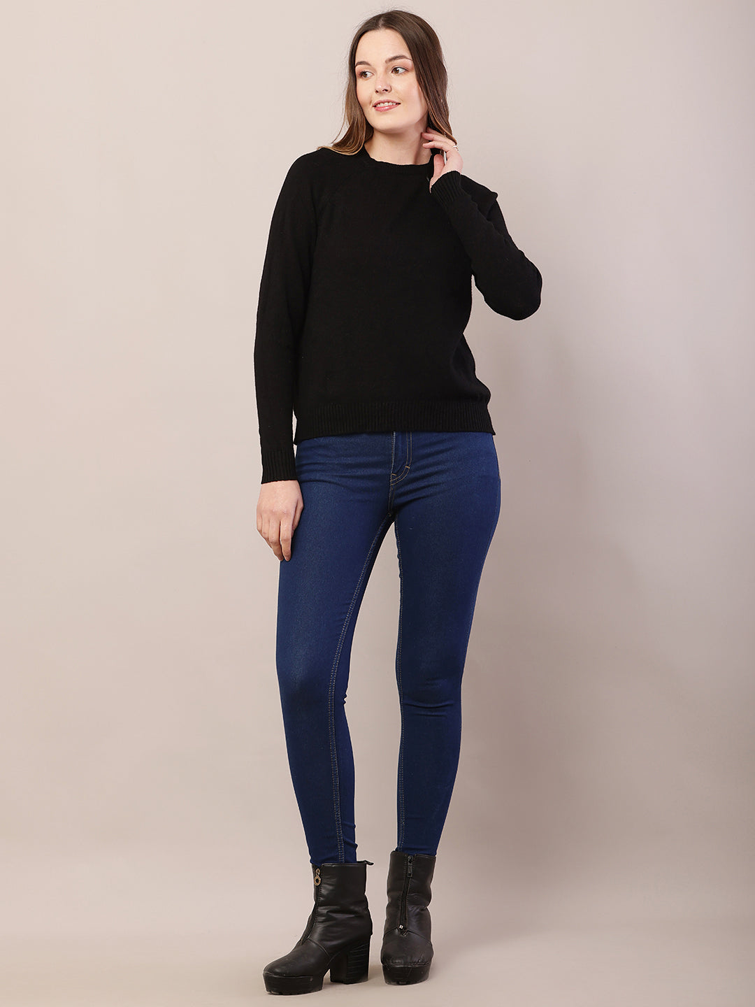 Women black polyester round neck sweater