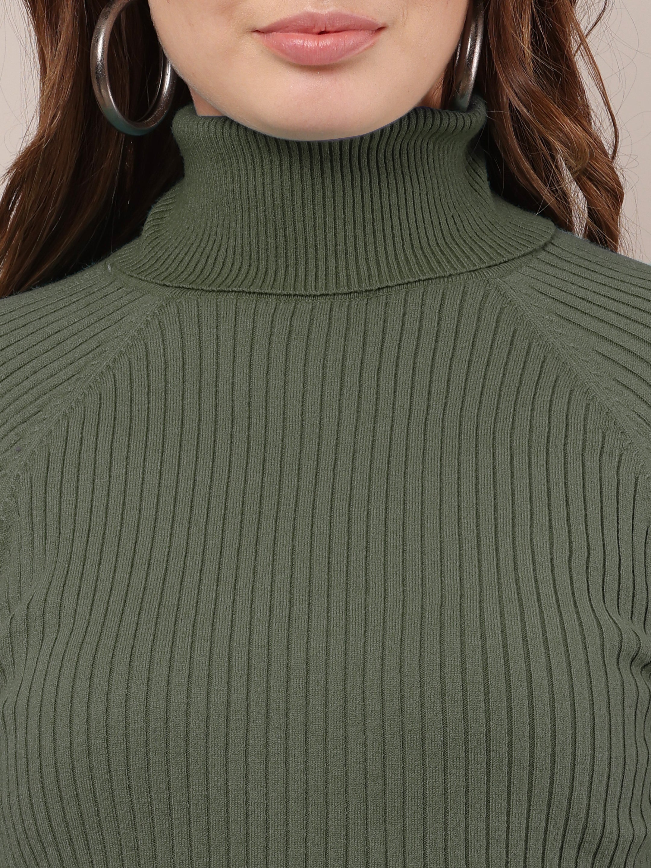 Women dark green cotton raglan high-neck sweater