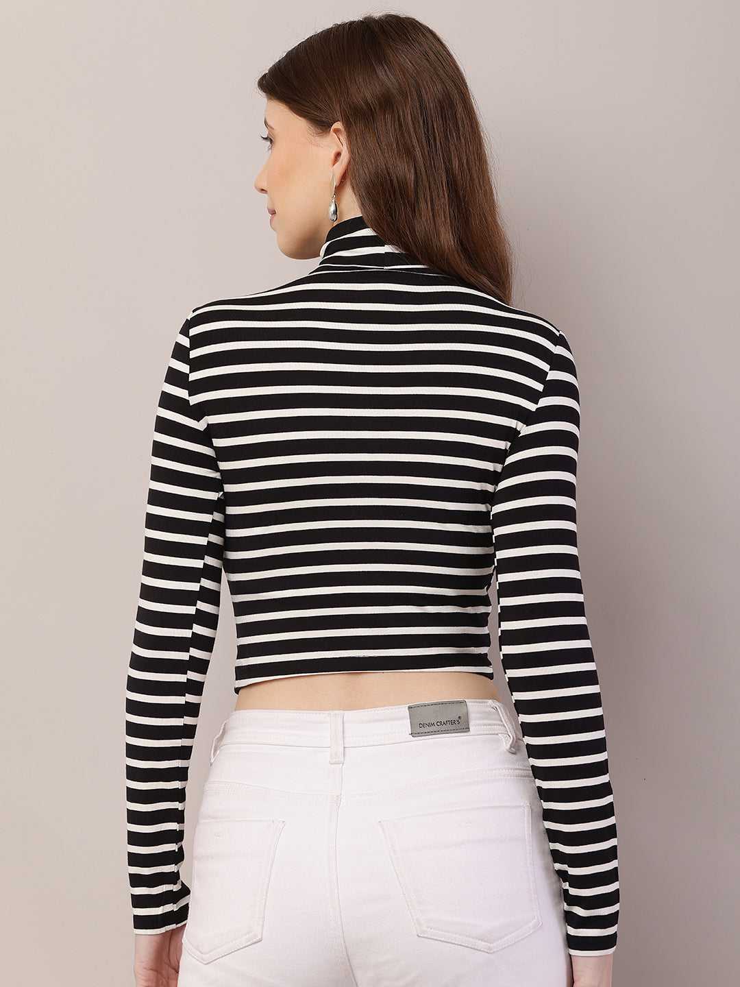 Women Black and White Crop Top