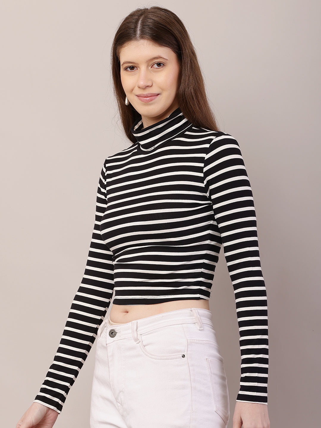 Women Black and White Crop Top