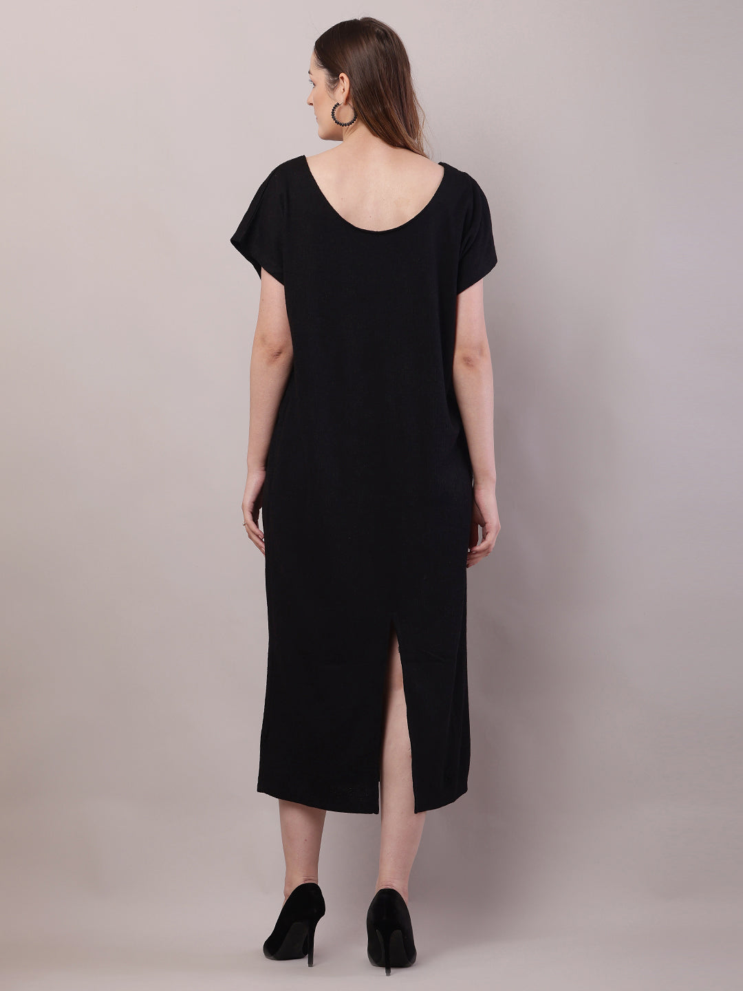 Women Black Polyester Round Neck Half Sleeve Maxi Dress